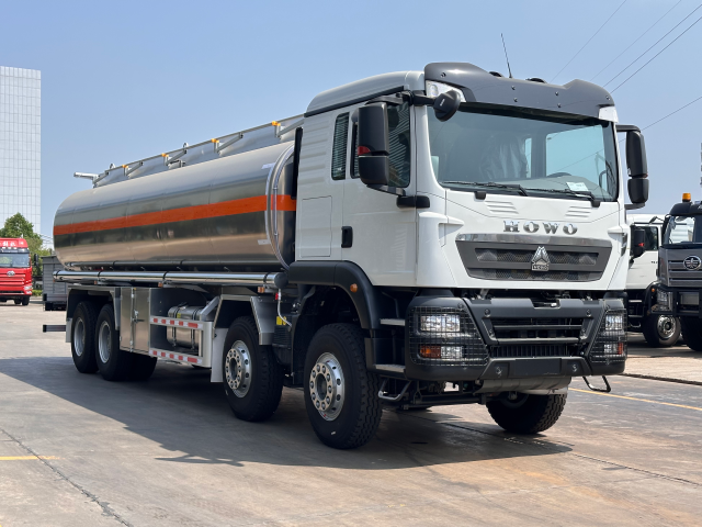 Camión cisterna de combustible Sinotruk Howo TX Series de 30–35 m³, Suizhou Hongda Automobile Sales Co., Ltd., Camión cisterna de combustible Sinotruk Howo TX Series de 30–35 m³