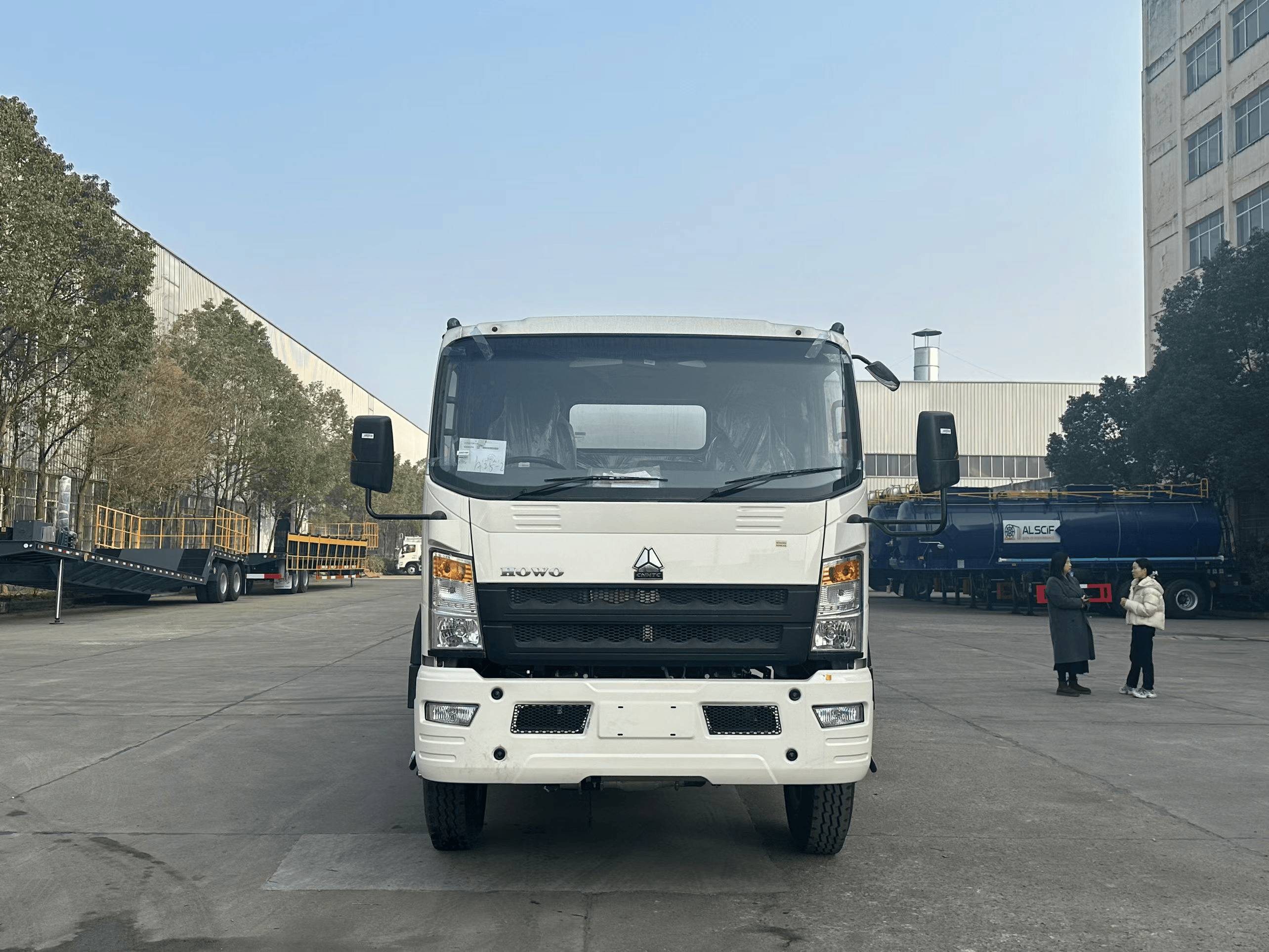 Camión cisterna de combustible Sinotruk Howo de 10 m³, Suizhou Hongda Automobile Sales Co., Ltd., Camión cisterna de combustible Sinotruk Howo de 10 m³