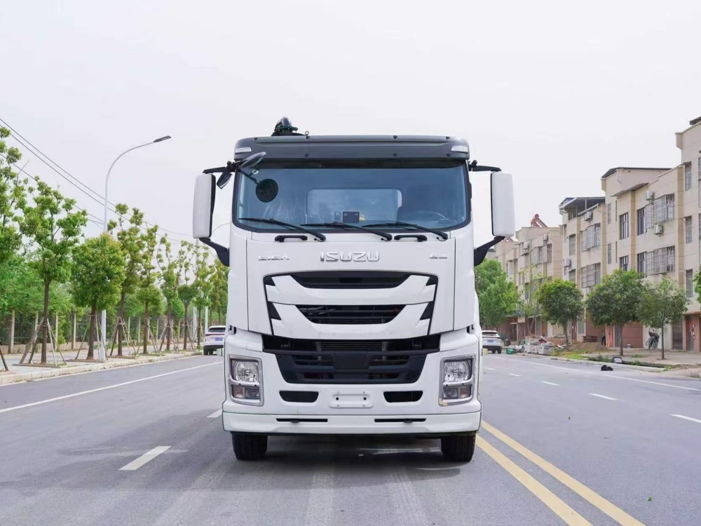Camion de nettoyage des égouts ISUZU de 17 m³ à jet d'eau et aspiration combinés, Suizhou Hongda Automobile Sales Co., Ltd., Camion de nettoyage des égouts ISUZU de 17 m³ à jet d'eau et aspiration combinés