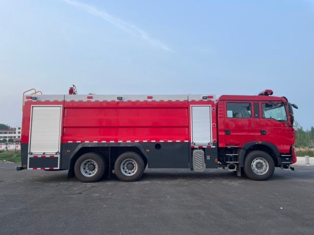Camion-citerne de pompiers Sinotruk HOWO (17 m³), Suizhou Hongda Automobile Sales Co., Ltd., Camion-citerne de pompiers Sinotruk HOWO (17 m³)