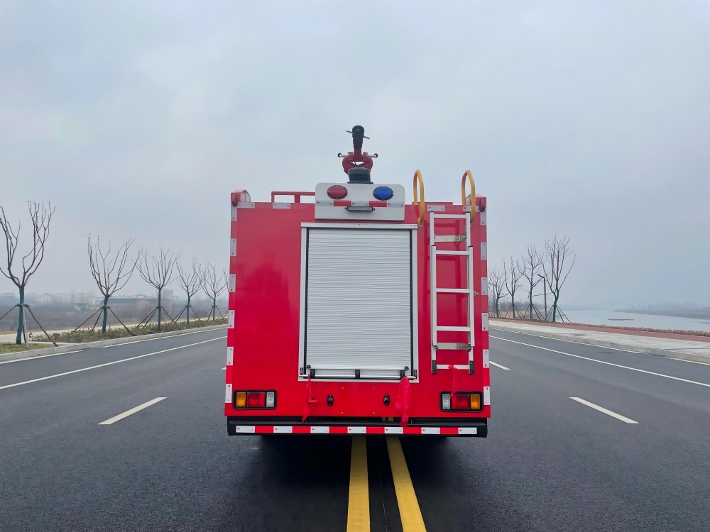 Camion de pompiers à mousse ISUZU de 4 m³, Suizhou Hongda Automobile Sales Co., Ltd., Camion de pompiers à mousse ISUZU de 4 m³