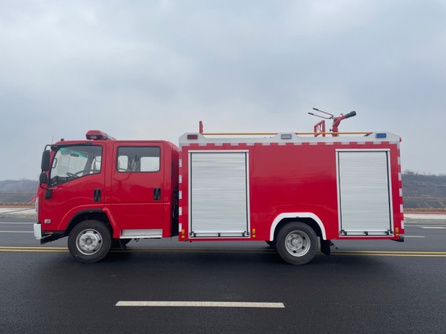 Camion de pompiers à mousse ISUZU de 4 m³, Suizhou Hongda Automobile Sales Co., Ltd., Camion de pompiers à mousse ISUZU de 4 m³