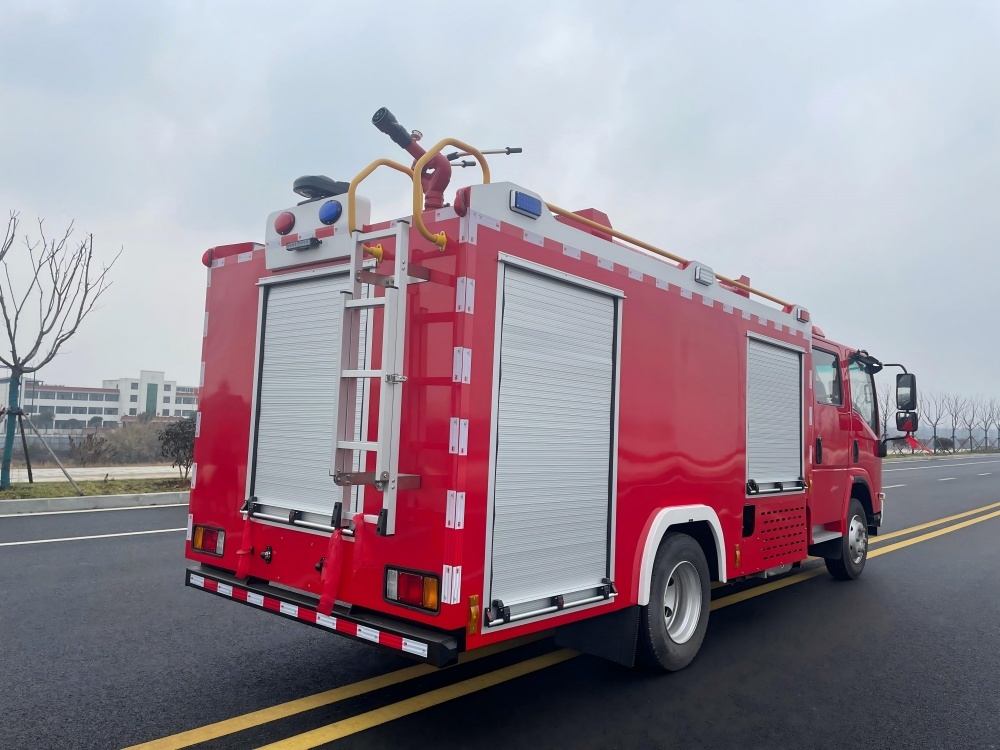 Camion de pompiers à mousse ISUZU de 4 m³, Suizhou Hongda Automobile Sales Co., Ltd., Camion de pompiers à mousse ISUZU de 4 m³
