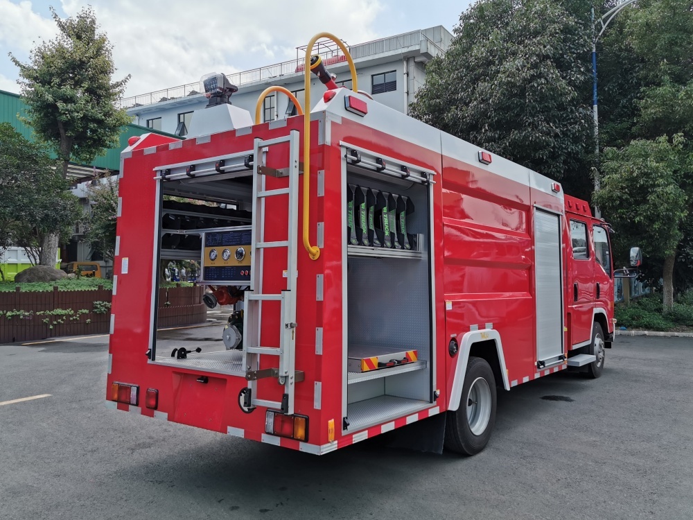 Camion de pompiers à mousse ISUZU de 4 m³, Suizhou Hongda Automobile Sales Co., Ltd., Camion de pompiers à mousse ISUZU de 4 m³