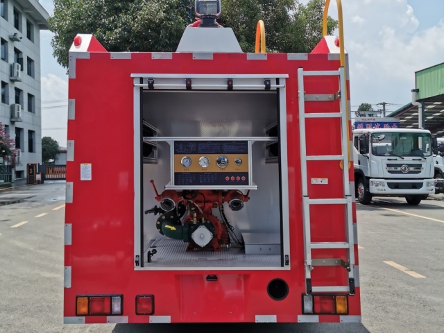 Camion de pompiers à mousse ISUZU de 4 m³, Suizhou Hongda Automobile Sales Co., Ltd., Camion de pompiers à mousse ISUZU de 4 m³