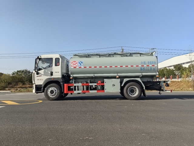 Sinotruk Howo G5x Series 10-ton Sulfuric Acid Chemical Tanker Truck, Suizhou Hongda Automobile Sales Co., Ltd.,Sinotruk Howo G5x Series 10-ton Sulfuric Acid Chemical Tanker Truck