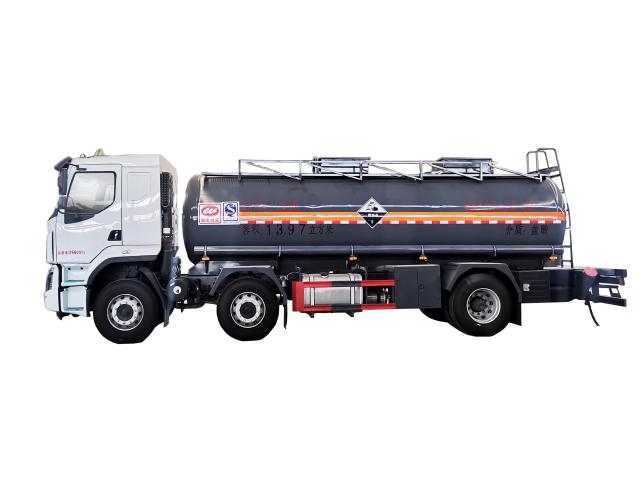 Dongfeng Liuzhou Motor Chenglong 14m³ Hazardous Chemical Tanker Truck, Suizhou Hongda Automobile Sales Co., Ltd.,Dongfeng Liuzhou Motor Chenglong 14m³ Hazardous Chemical Tanker Truck