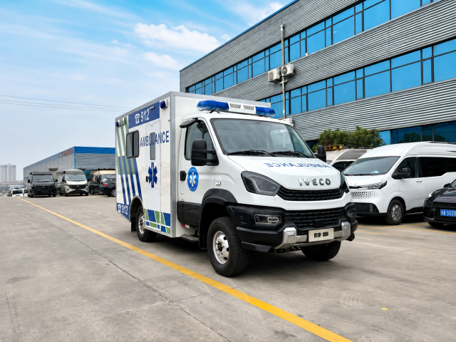 Ambulance 4x4 Iveco Ouba série « Thunder », Suizhou Hongda Automobile Sales Co., Ltd., Ambulance 4x4 Iveco Ouba série « Thunder »