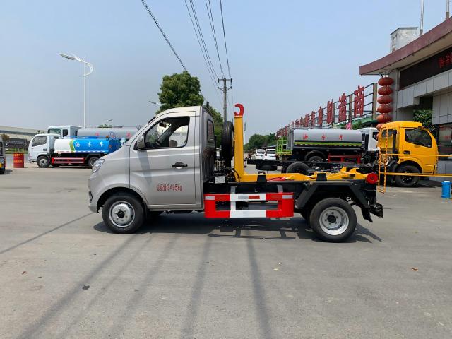 Camión de basura Dongfeng de 11 toneladas con sistema de gancho elevador, Suizhou Hongda Automobile Sales Co., Ltd., Camión de basura Dongfeng de 11 toneladas con sistema de gancho elevador