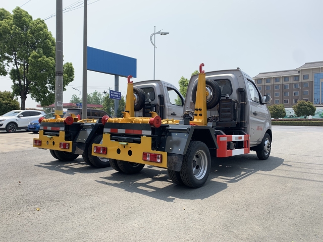 Camión de basura Dongfeng de 11 toneladas con sistema de gancho elevador, Suizhou Hongda Automobile Sales Co., Ltd., Camión de basura Dongfeng de 11 toneladas con sistema de gancho elevador