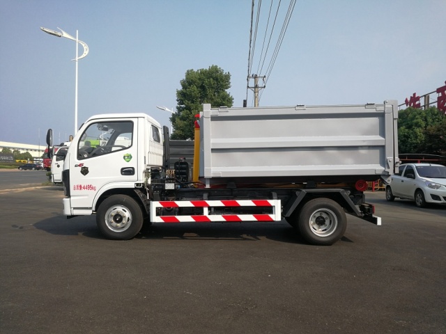 Camion à ordures à crochet de 8 tonnes Dongfeng, Suizhou Hongda Automobile Sales Co., Ltd., Camion à ordures à crochet de 8 tonnes Dongfeng