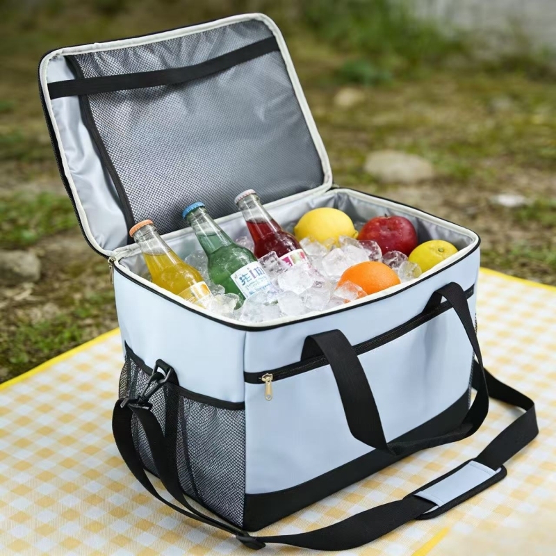 33L Insulated Cooler Bag - Easy to carry due to the durable straps. Keeps items cool,Professional Cooler Bags & Storage Boxes Manufacturer | BSCI Audited Factory | Qianyi,33L Insulated Cooler Bag - Easy to carry due to the durable straps. Keeps items cool