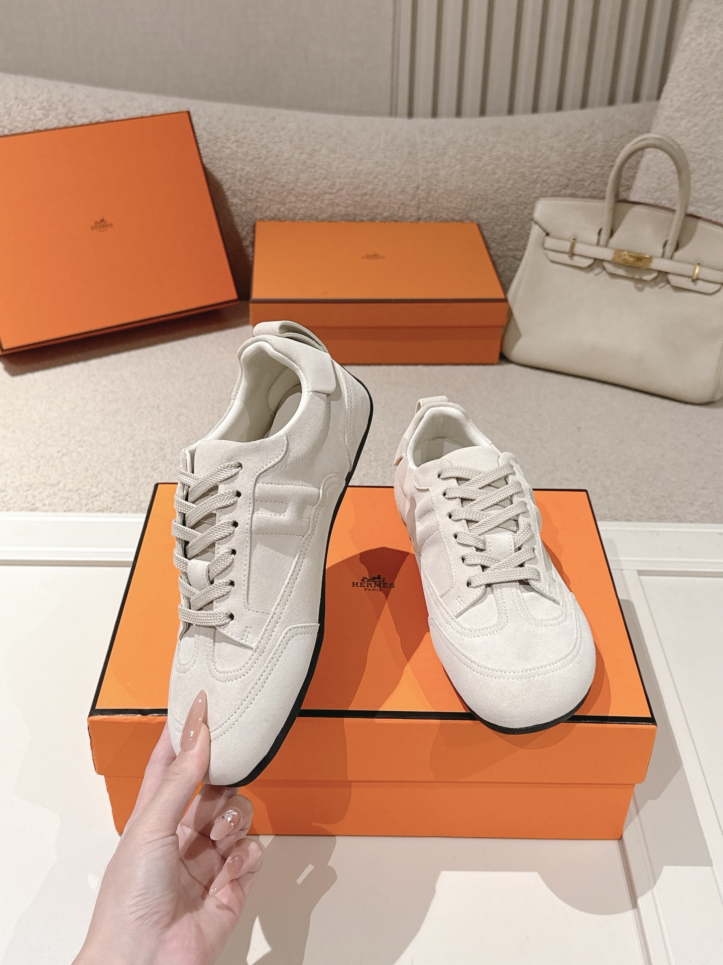 Women White Suede Retro Sneakers Light Lace Up German Trainer Casual Walking Shoes