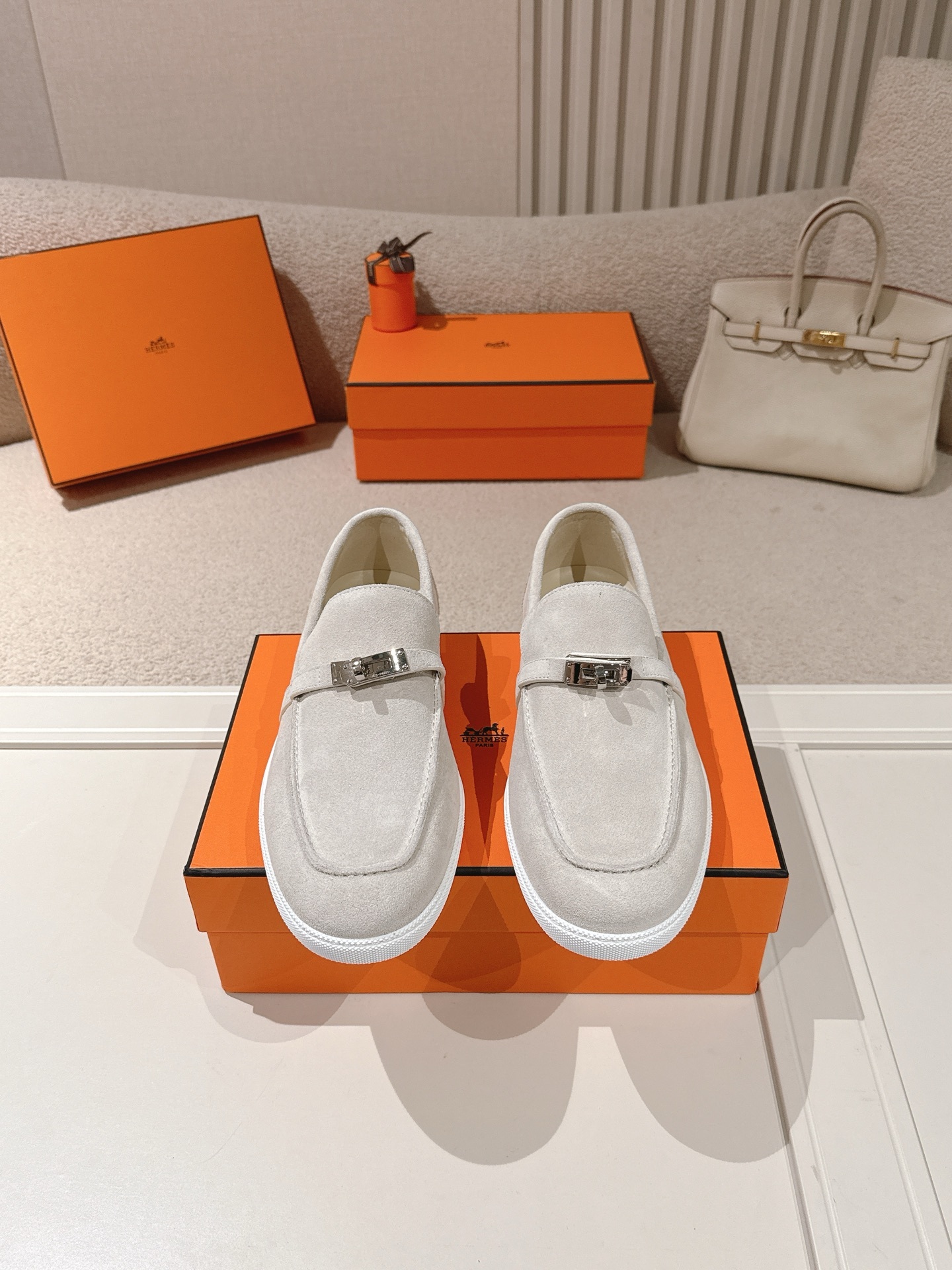 Women Suede Metal Buckle Loafers Slip On Flat Casual Walking Shoes