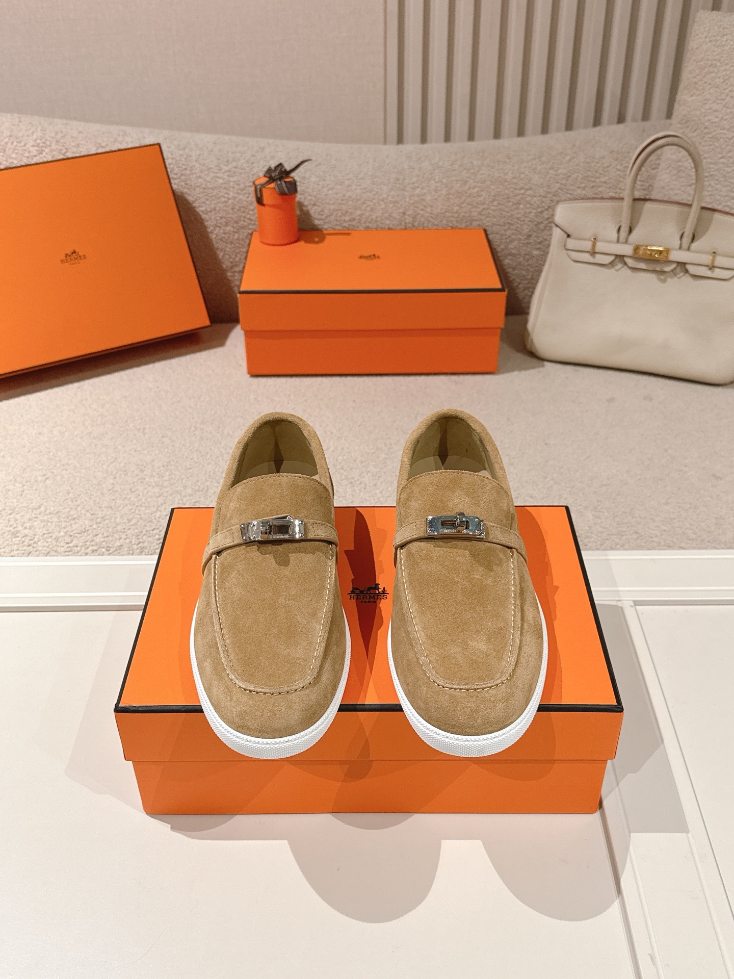 Women Suede Metal Buckle Loafers Slip On Flat Casual Walking Shoes