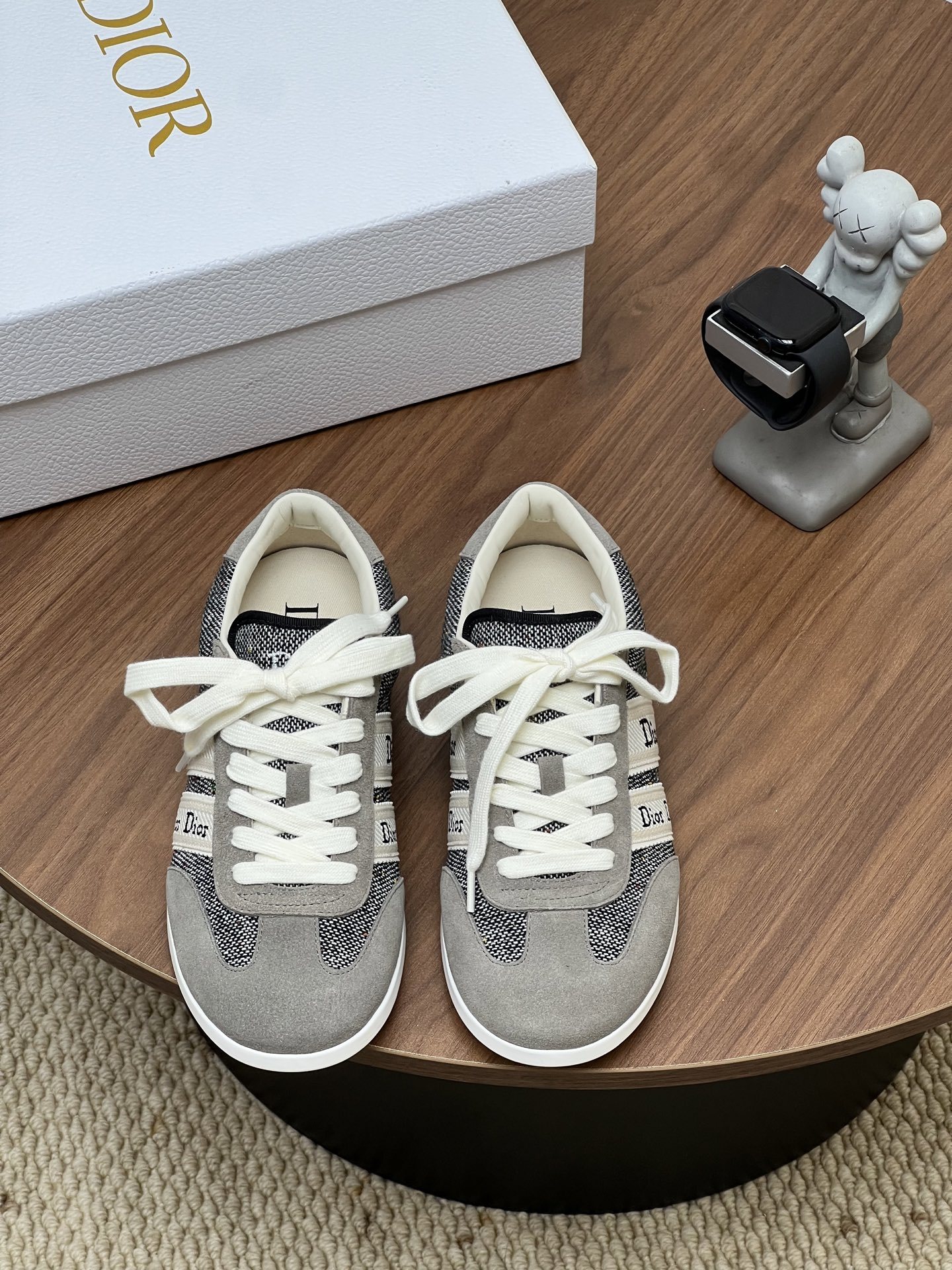 Vintage Suede Patchwork Casual Sneakers Women Retro Lace Up Flat Walking Shoes Lightweight Daily Fashion Trainers