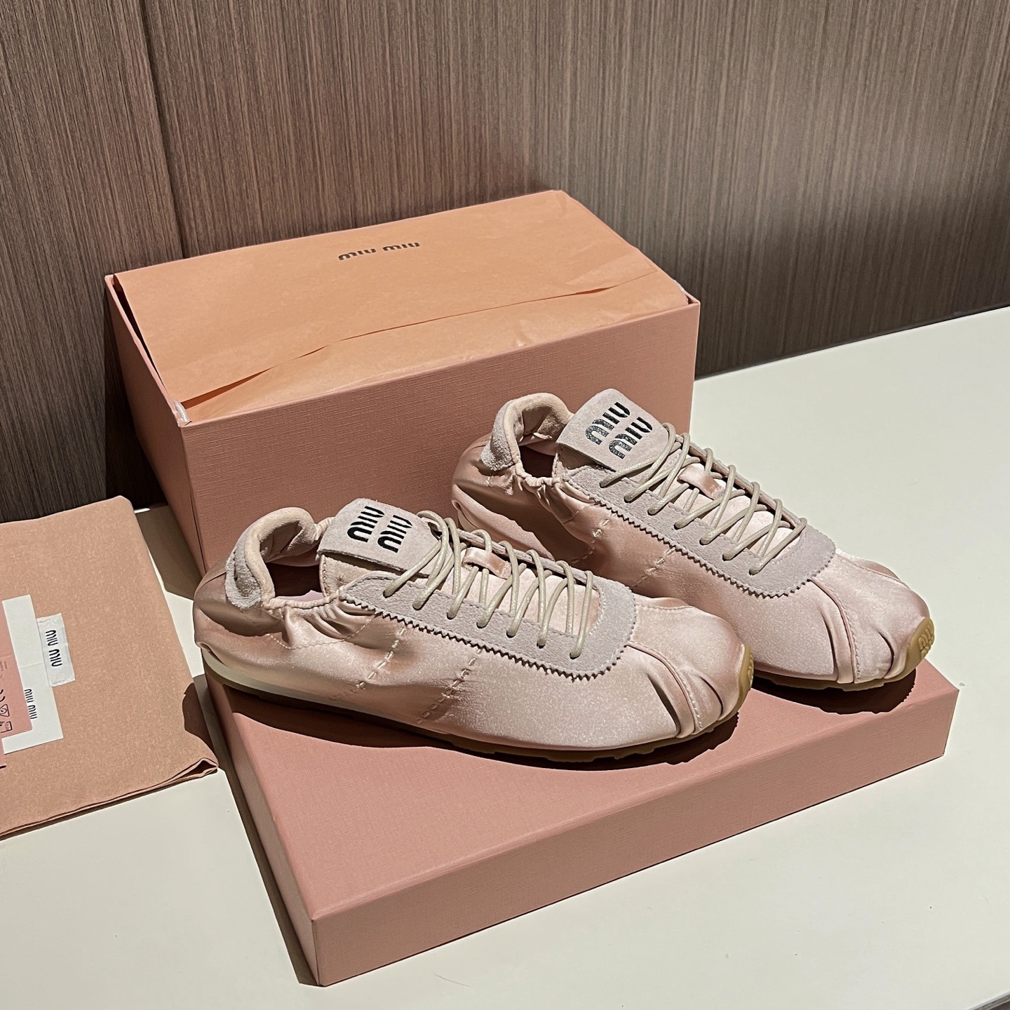 Women Satin Lace Up Flat Sneakers Retro Soft Toe Walking Casual Shoes