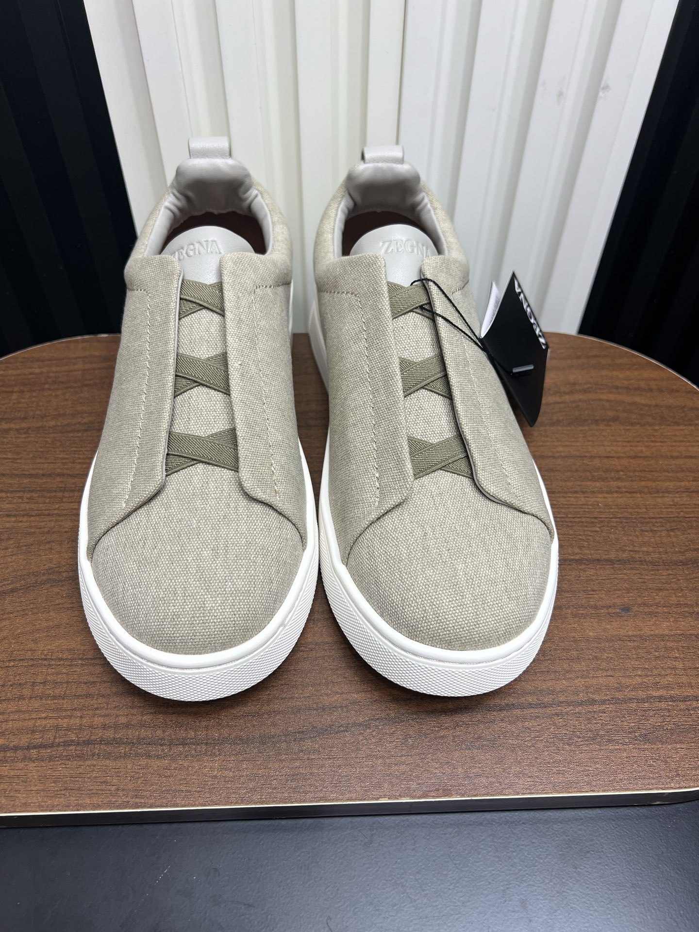 Men Slip-On Casual Sneakers Light Khaki Breathable Flat Walking Shoes