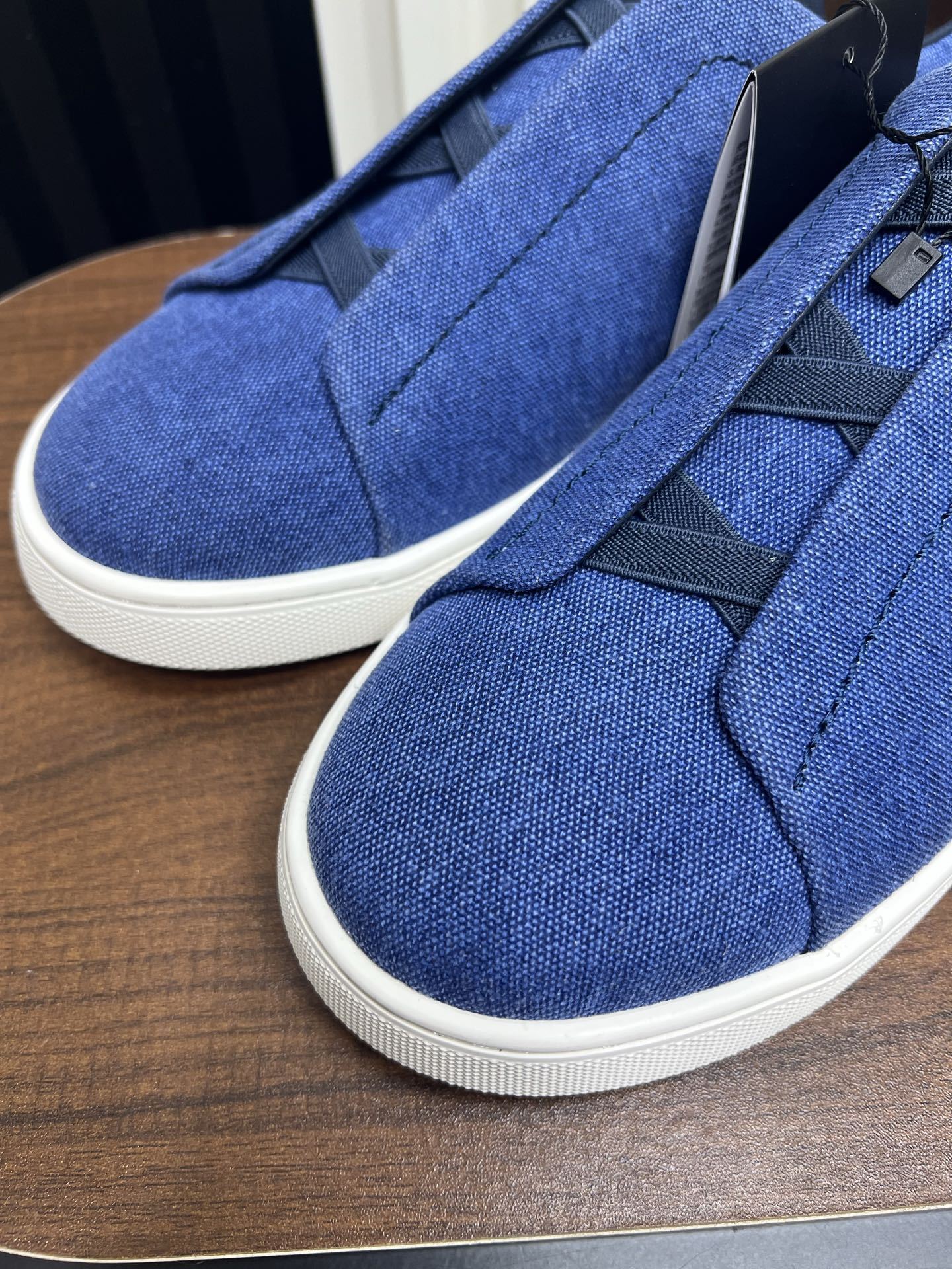 Men Slip-On Canvas Casual Shoes Blue Laceless Walking Sneakers
