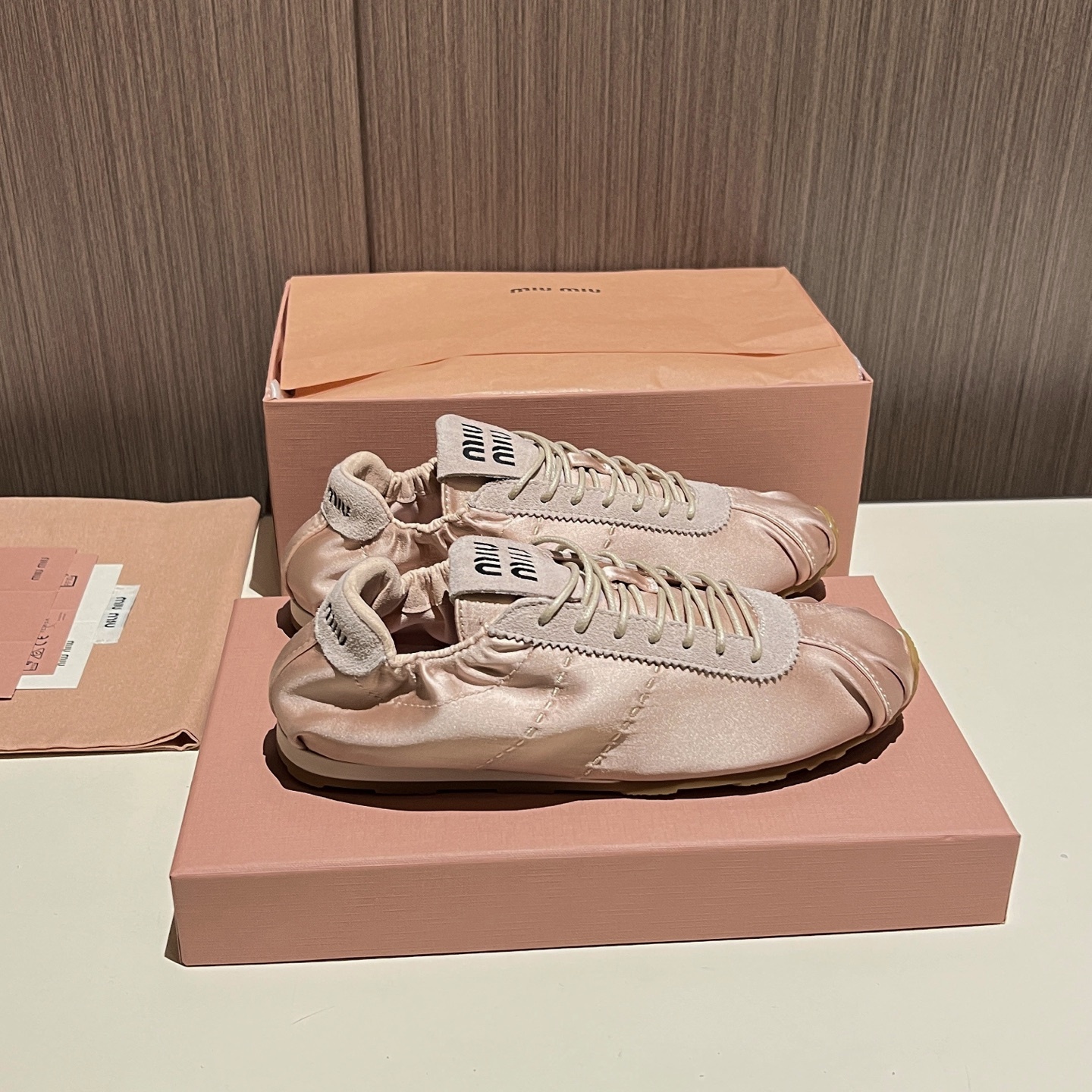 Women Satin Lace Up Flat Sneakers Retro Soft Toe Walking Casual Shoes