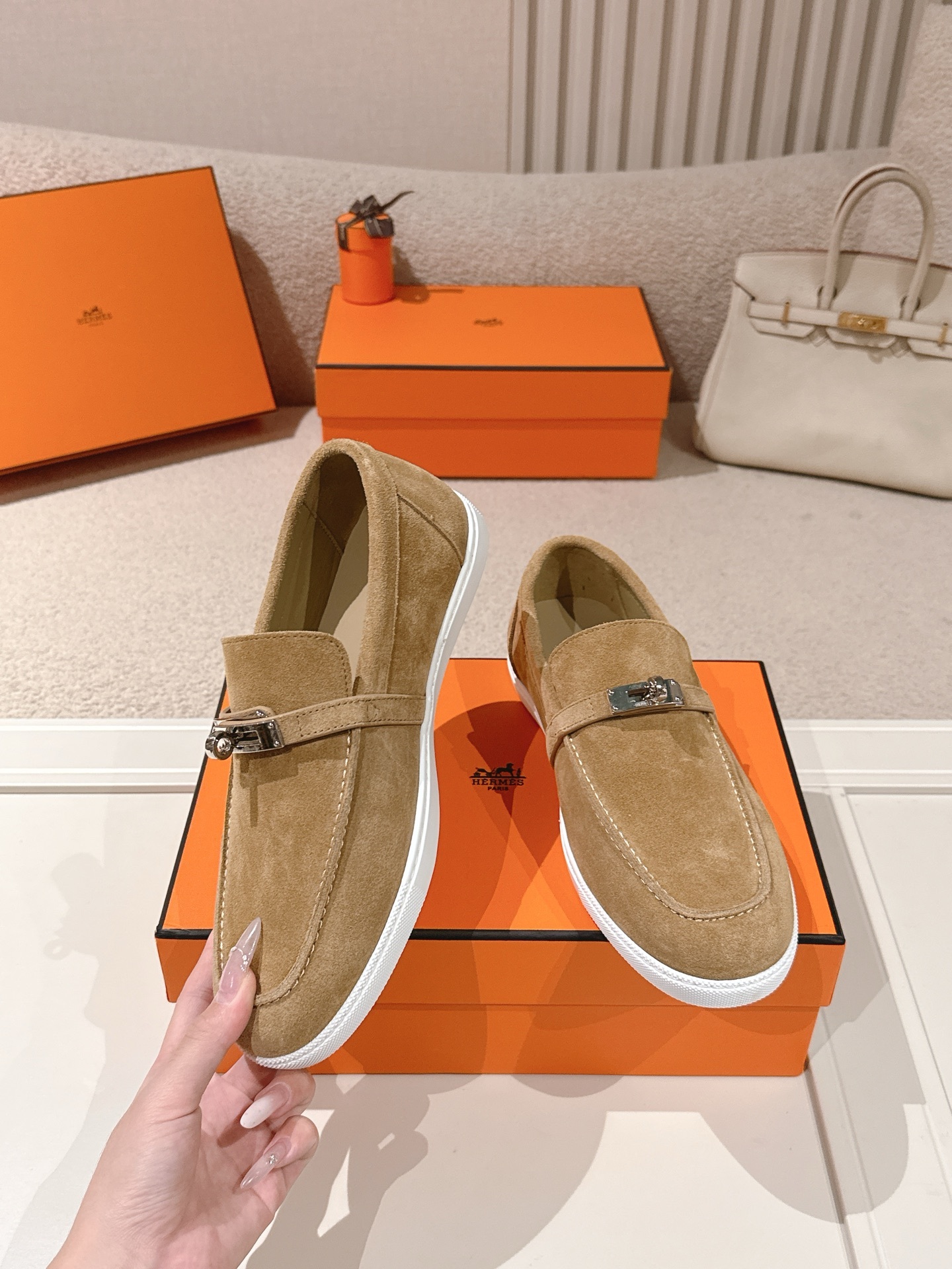 Women Suede Metal Buckle Loafers Slip On Flat Casual Walking Shoes