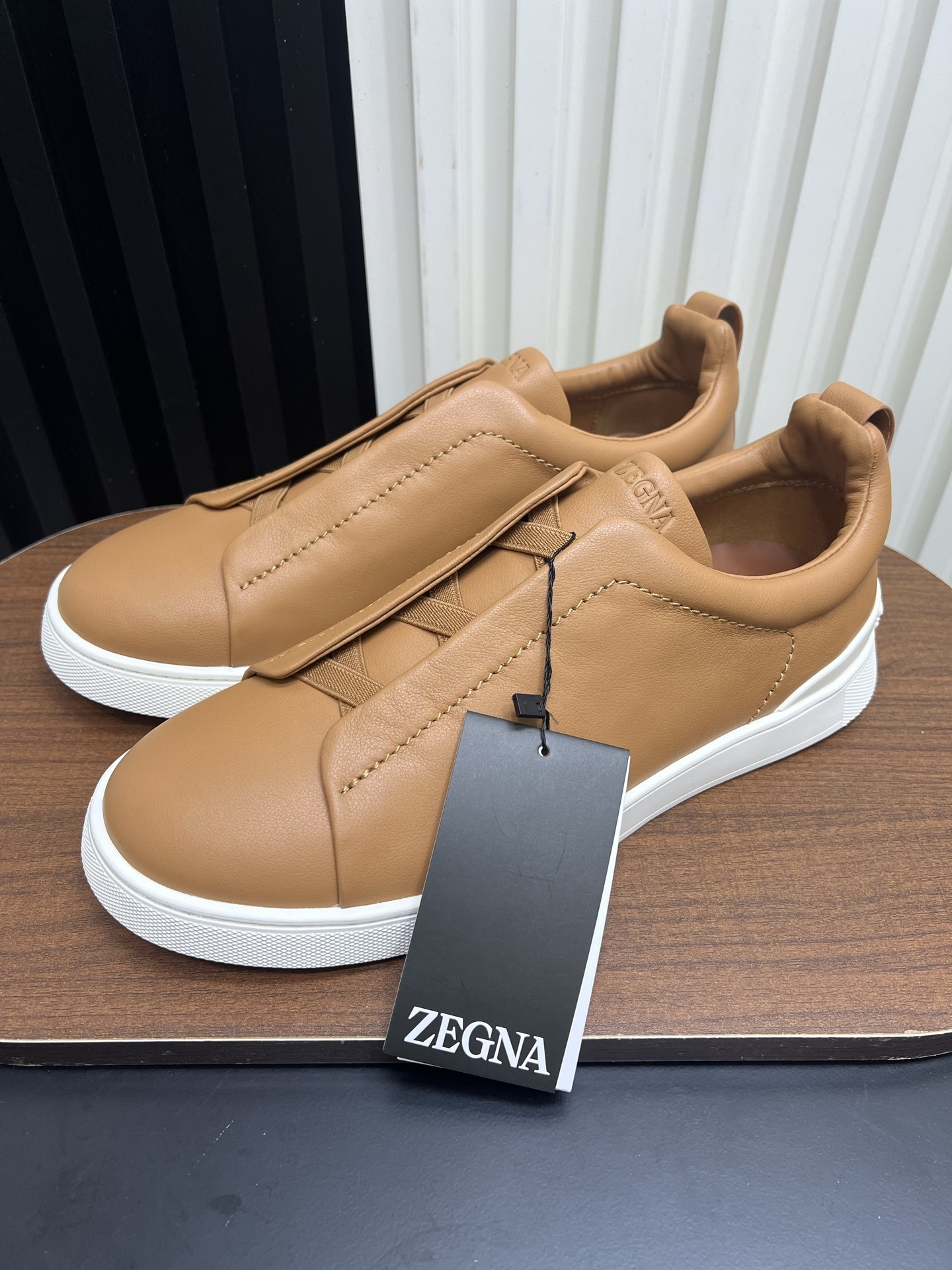 Men Slip-On Grain Leather Casual Shoes Camel Laceless Walking Sneakers