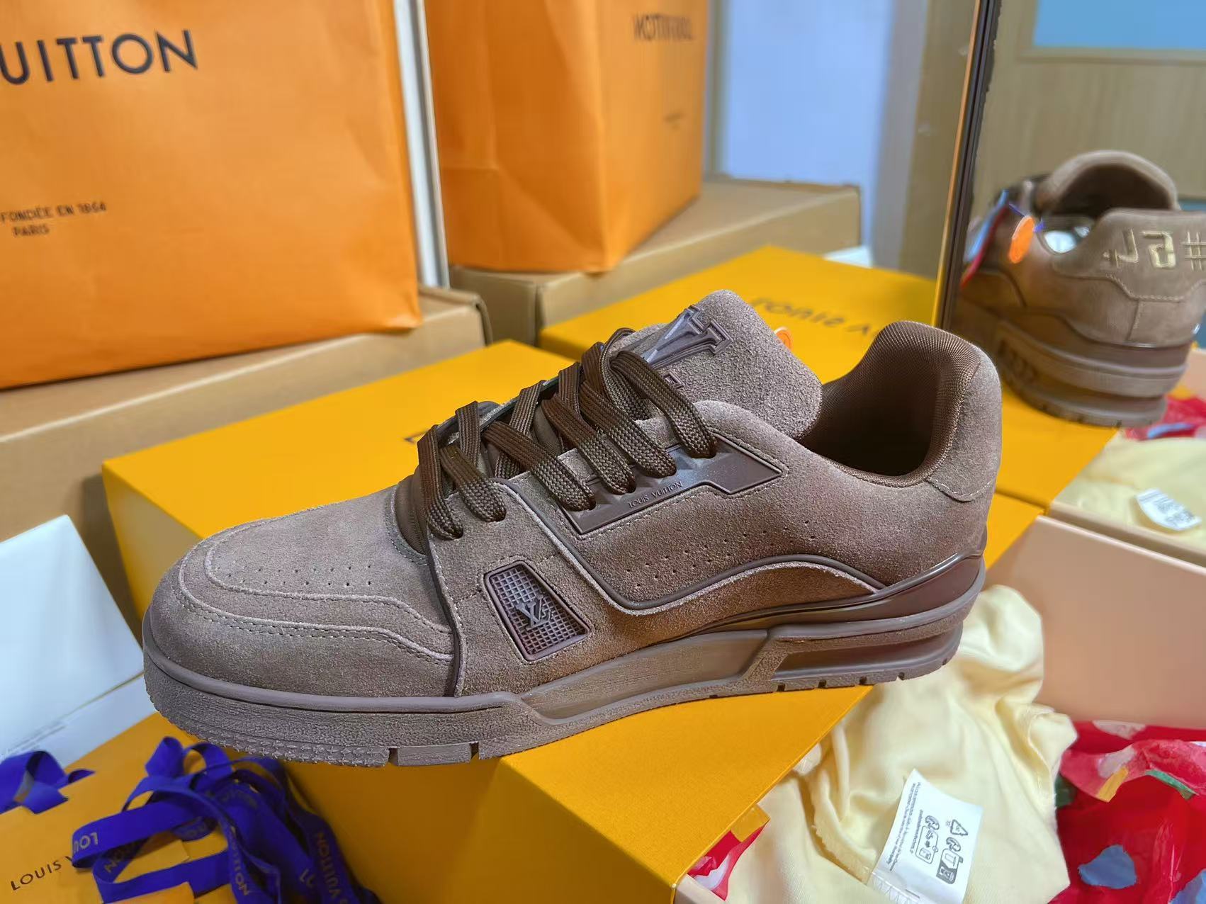 Coffee Suede Retro Sneakers Fashion Lace Up Flat Casual Skate Shoes