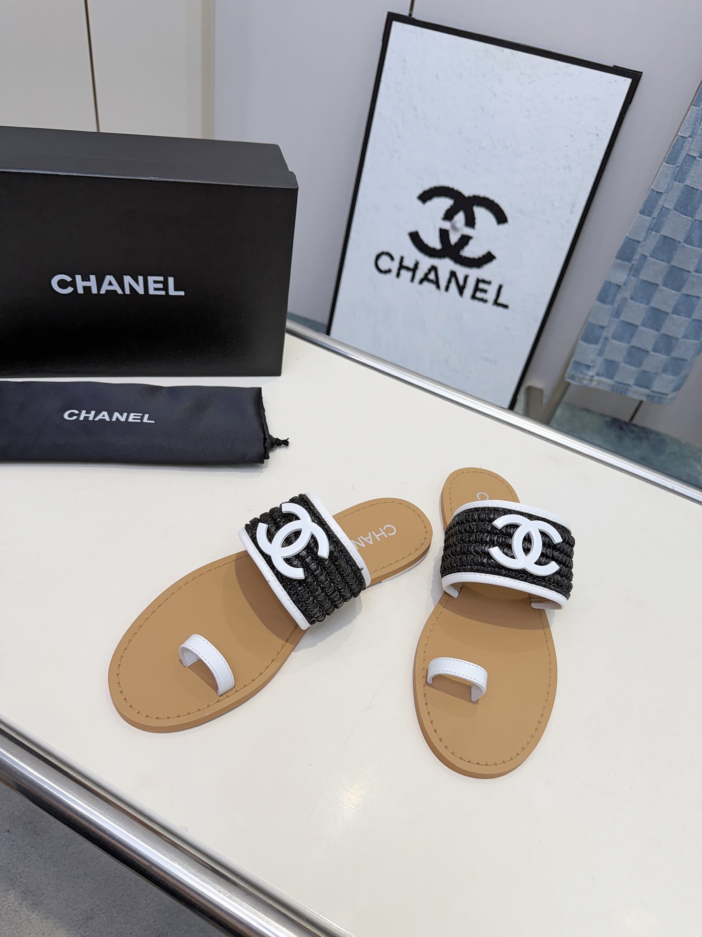 Women Woven Strap Flat Slide Sandals Summer Open Toe Slip On Casual Beach Slippers For Ladies