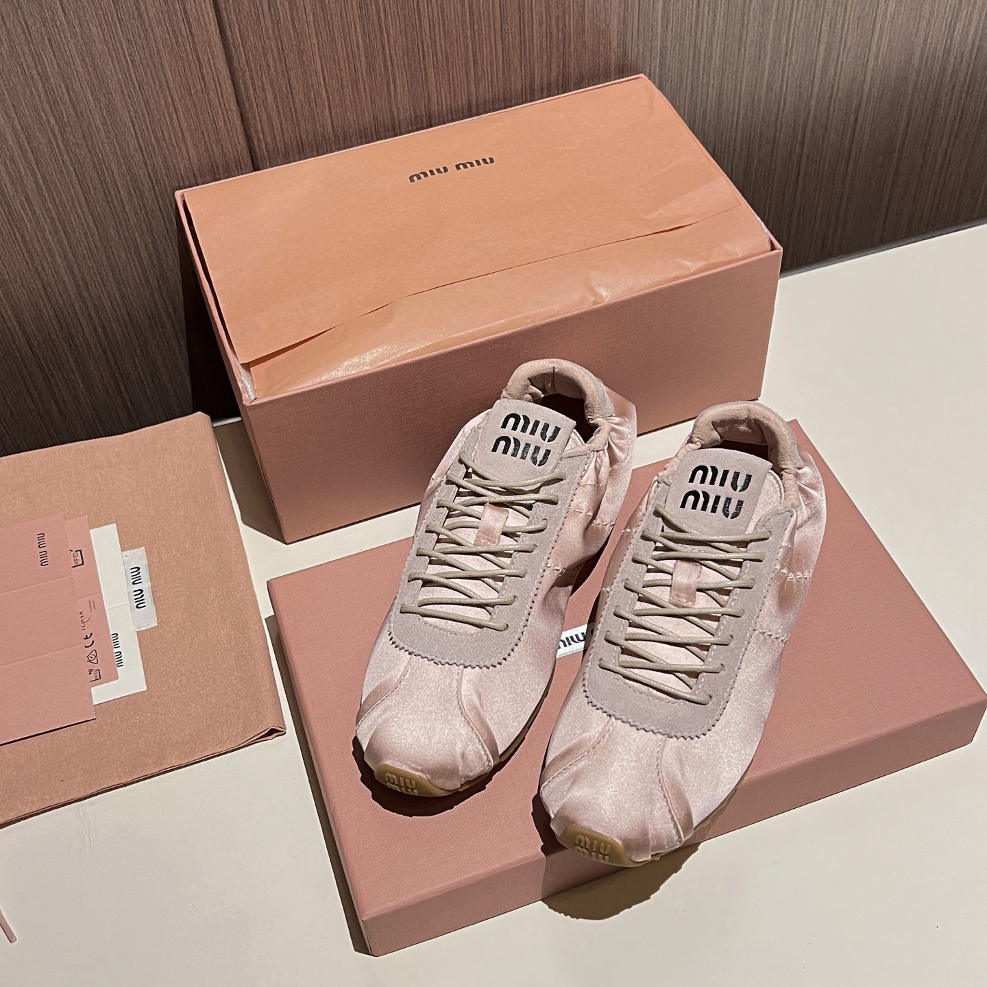 Women Satin Lace Up Flat Sneakers Retro Soft Toe Walking Casual Shoes