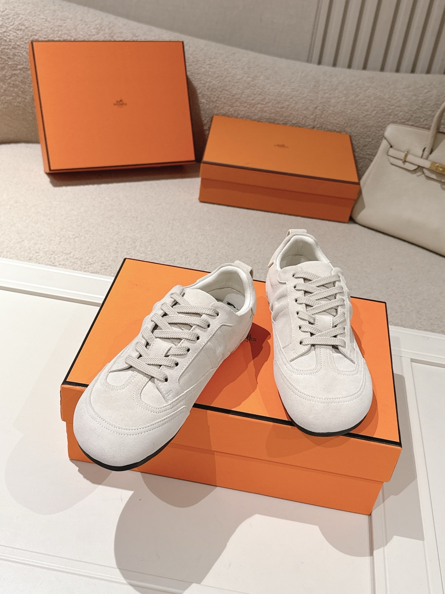 Women White Suede Retro Sneakers Light Lace Up German Trainer Casual Walking Shoes