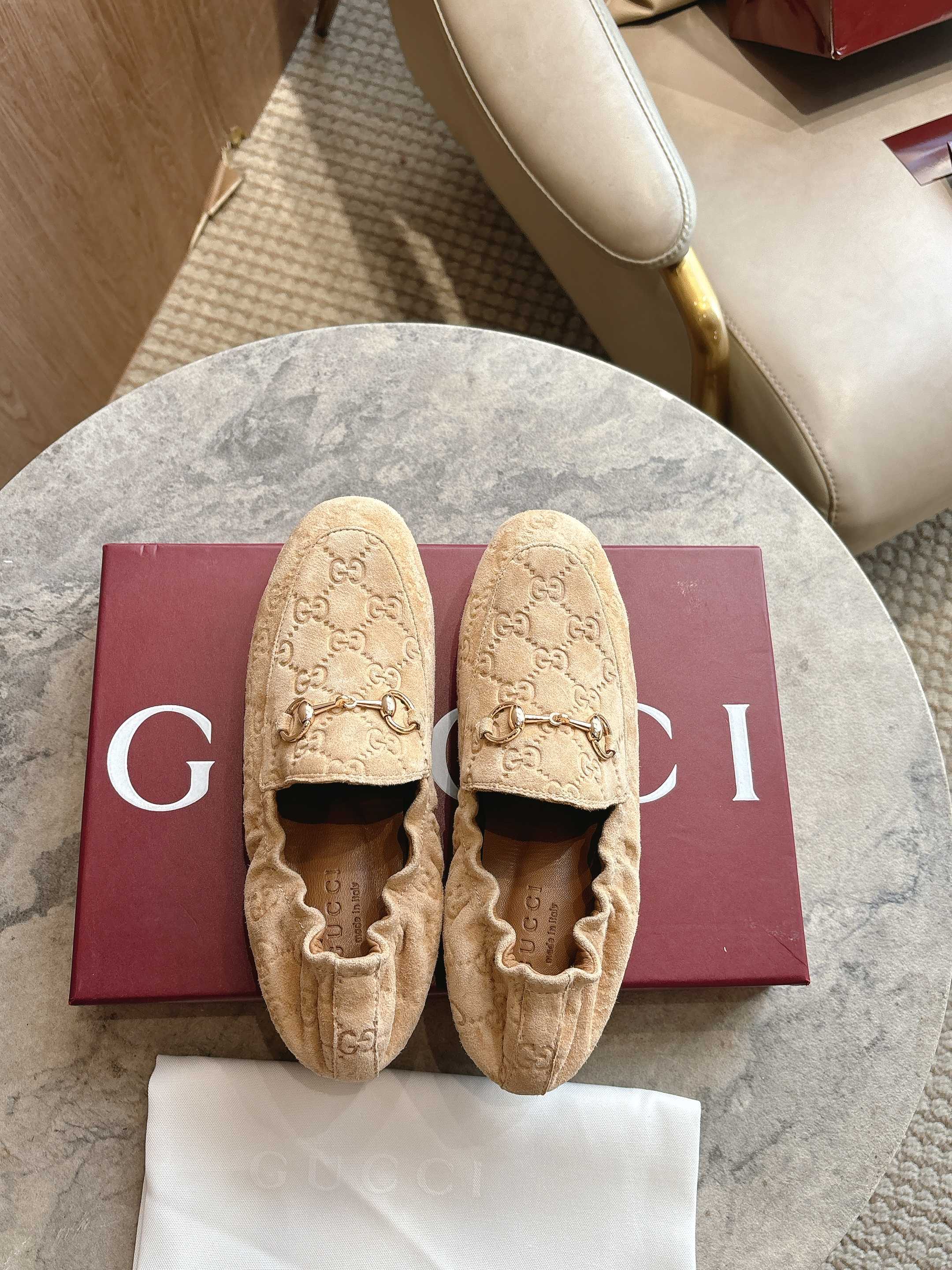 Women Embossed Pattern Loafers Metal Buckle Slip On Soft Flat Casual Shoes