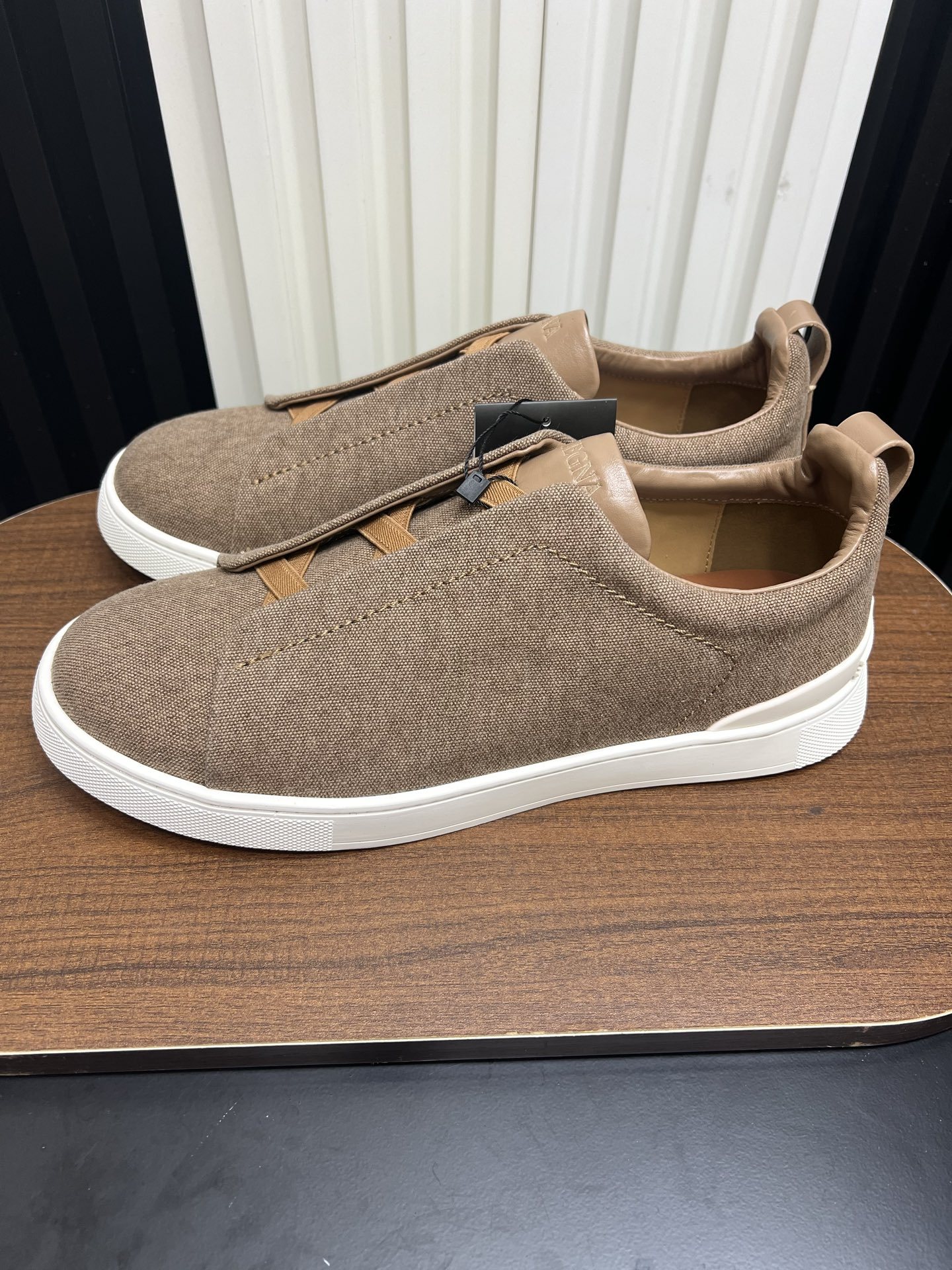 Men Brown Fabric Laceless Slip On Sneakers Low Top Casual Walking Shoes