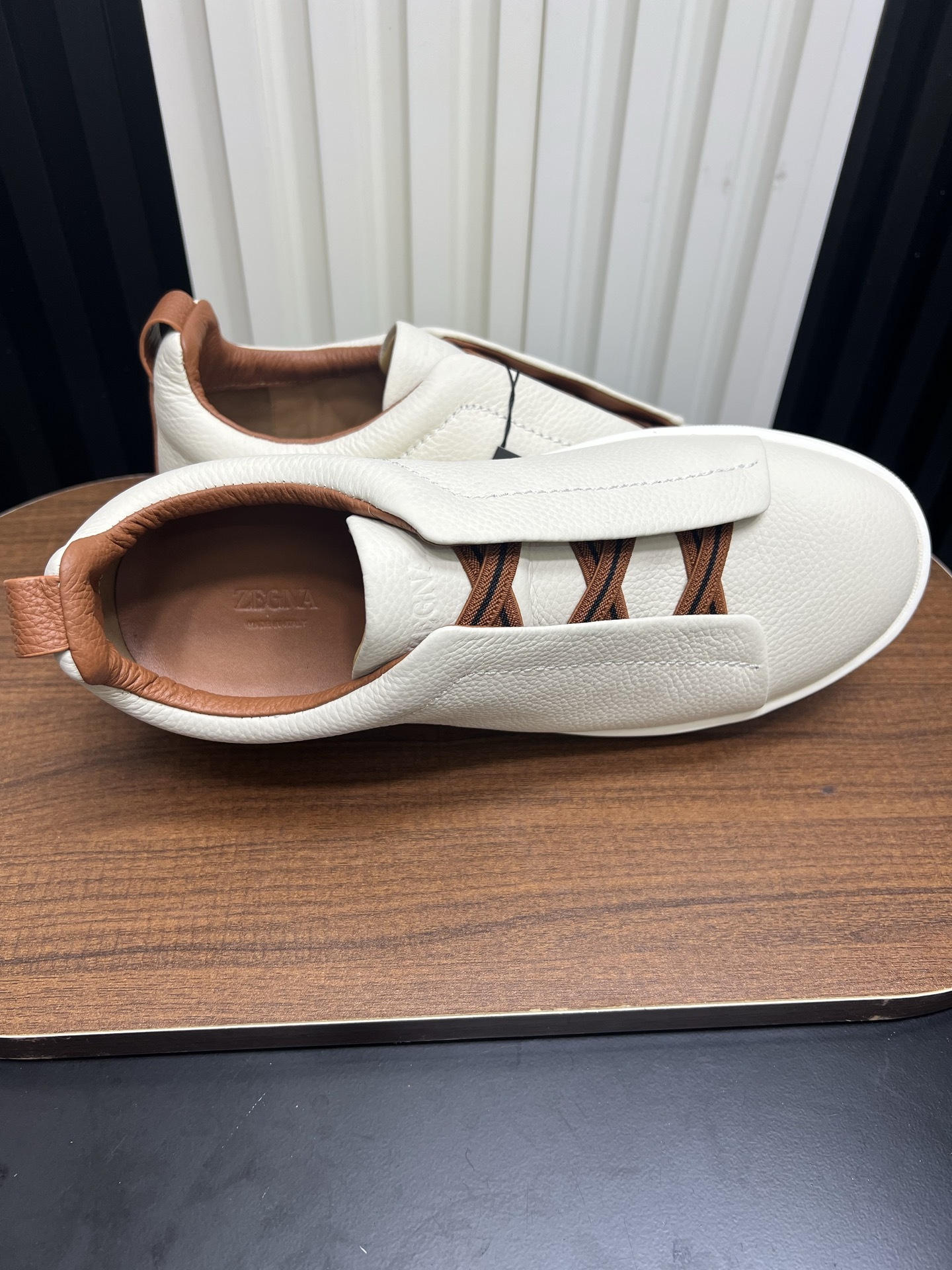 Men's Leather Slip On Sneakers, Elastic Strap No Laces Casual Walking Shoes, Fashion Low Top Flat Comfort Daily Shoes