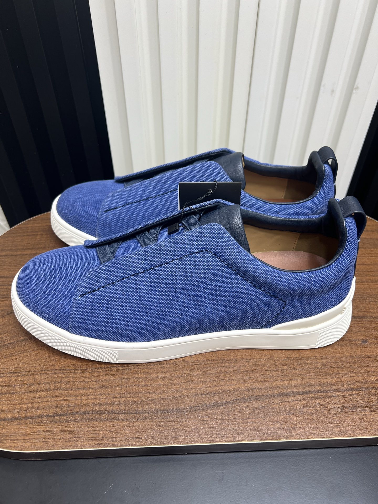 Men Slip-On Canvas Casual Shoes Blue Laceless Walking Sneakers