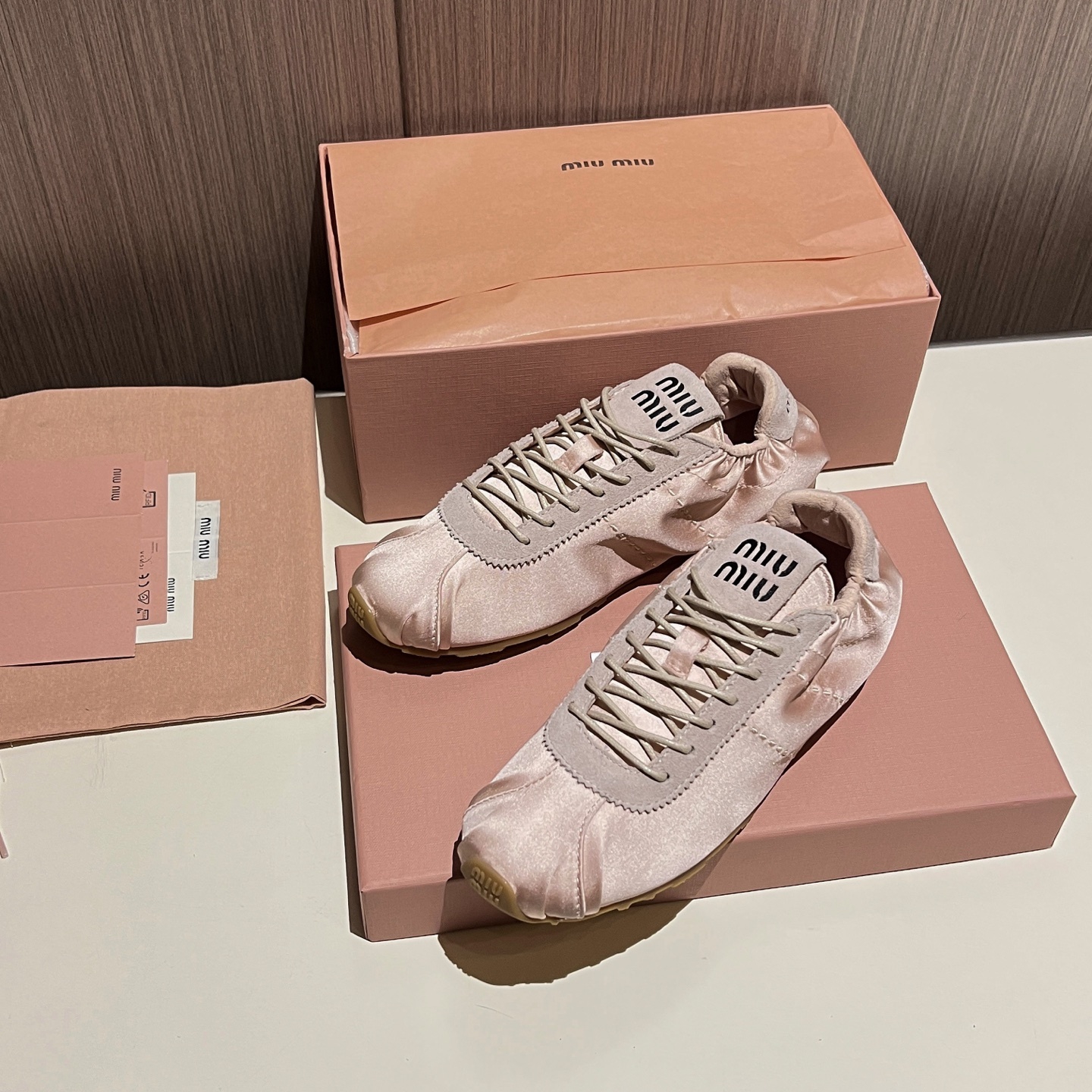 Women Satin Lace Up Flat Sneakers Retro Soft Toe Walking Casual Shoes