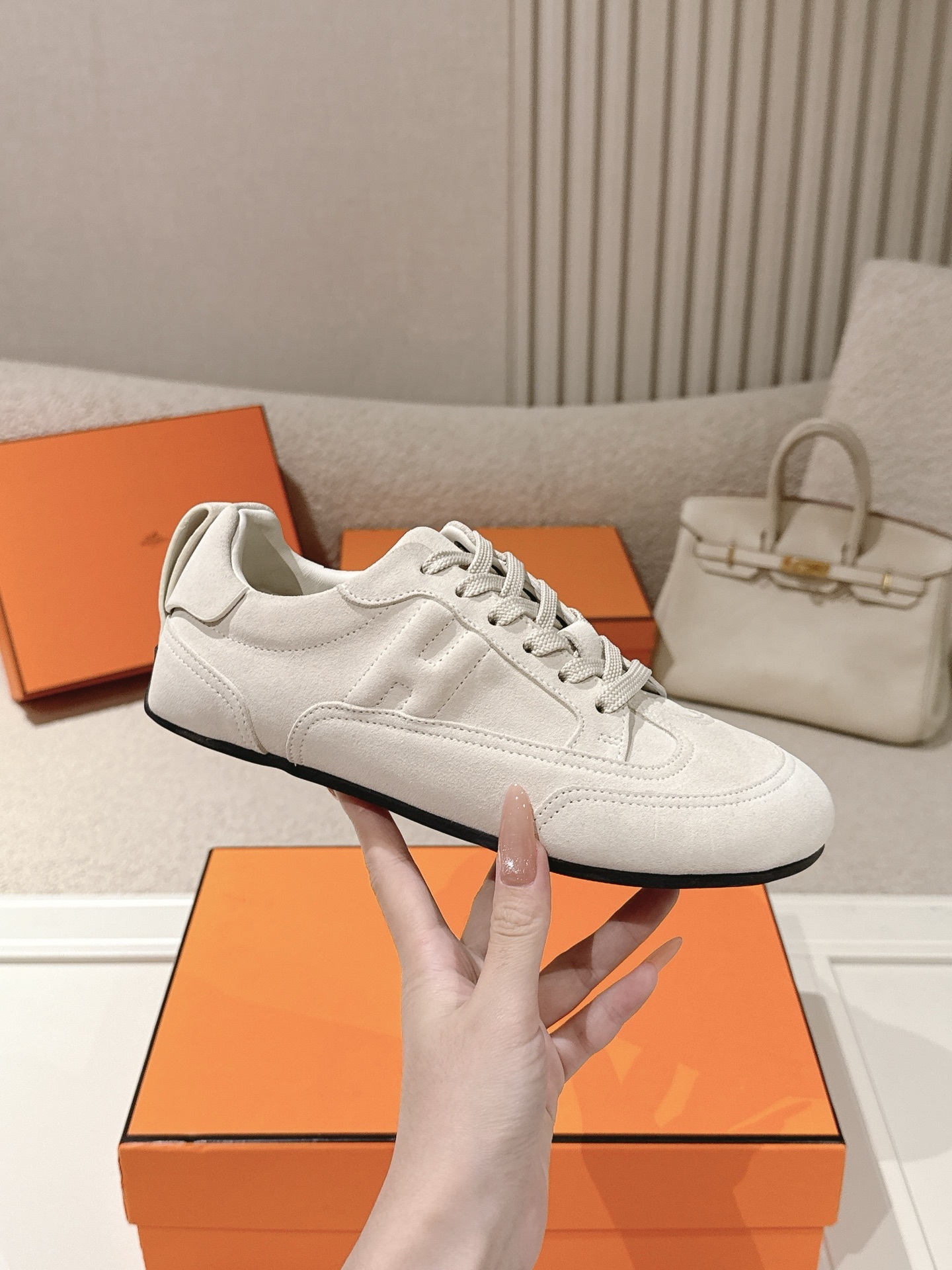 Women White Suede Retro Sneakers Light Lace Up German Trainer Casual Walking Shoes