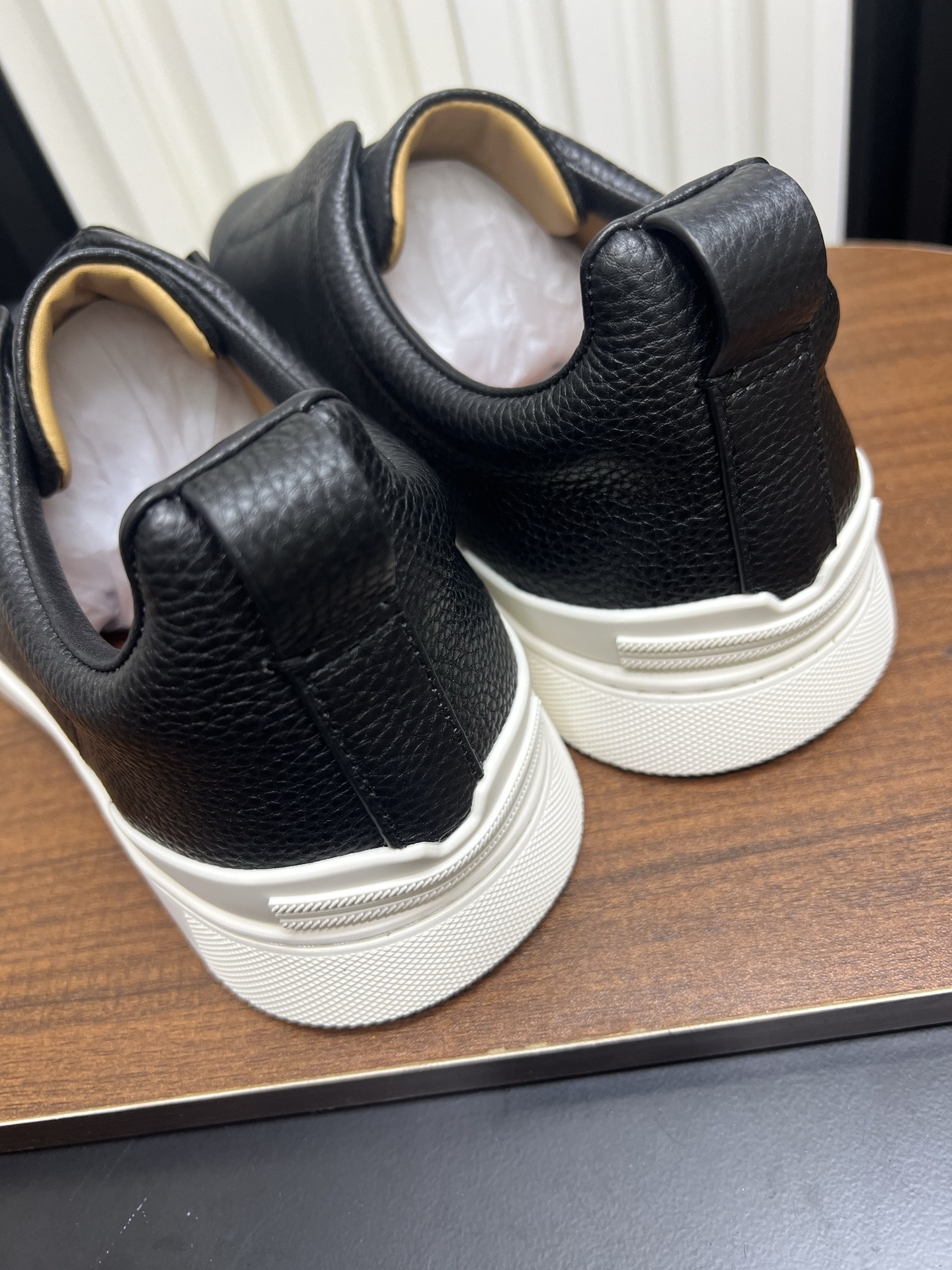 Men Black Leather Laceless Slip On Sneakers Low Top Business Casual Walking Shoes