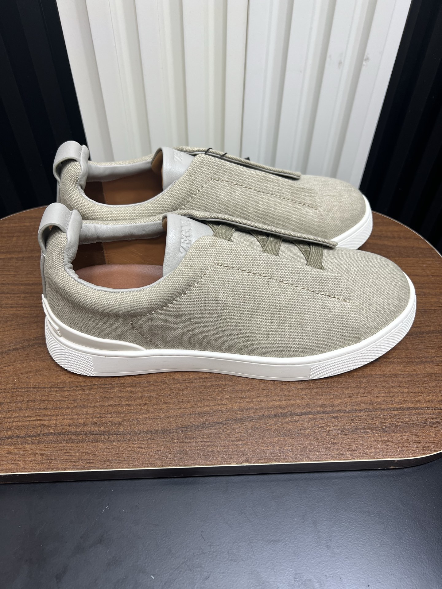 Men Slip-On Casual Sneakers Light Khaki Breathable Flat Walking Shoes
