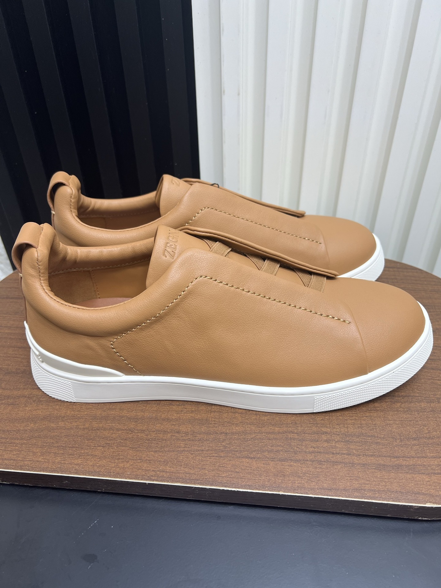 Men Slip-On Grain Leather Casual Shoes Camel Laceless Walking Sneakers