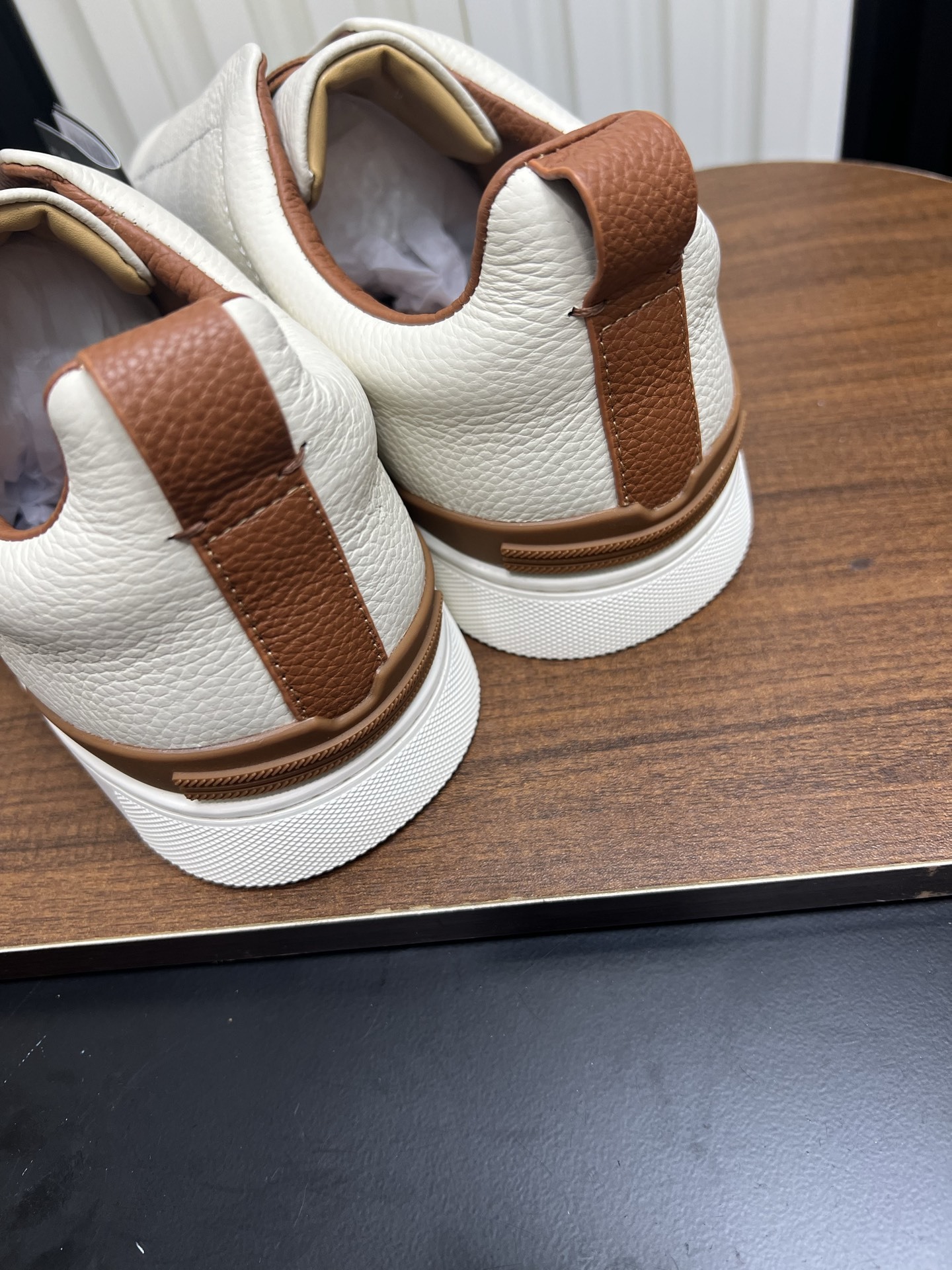 Men's Leather Slip On Sneakers, Elastic Strap No Laces Casual Walking Shoes, Fashion Low Top Flat Comfort Daily Shoes