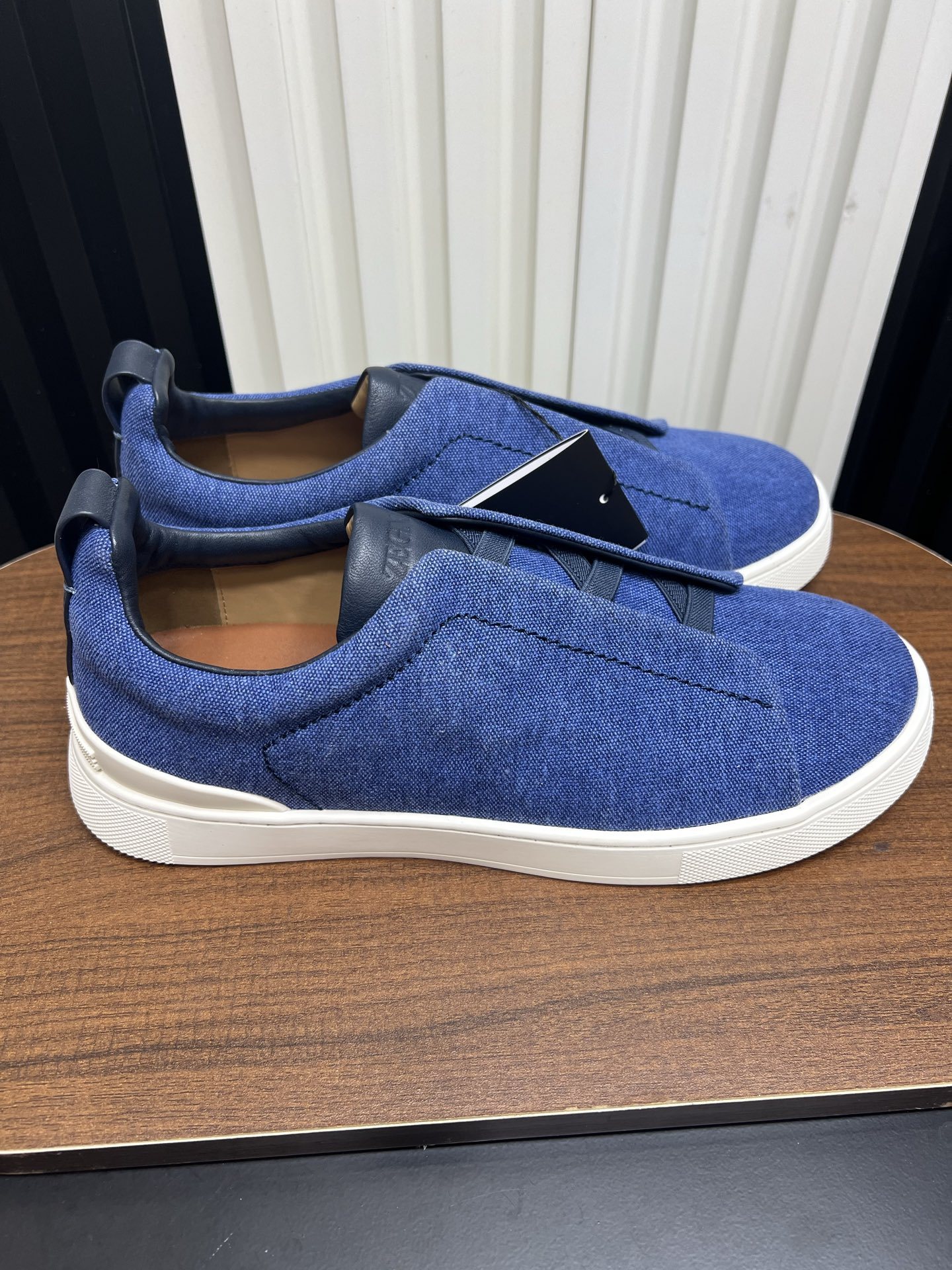 Men Slip-On Canvas Casual Shoes Blue Laceless Walking Sneakers