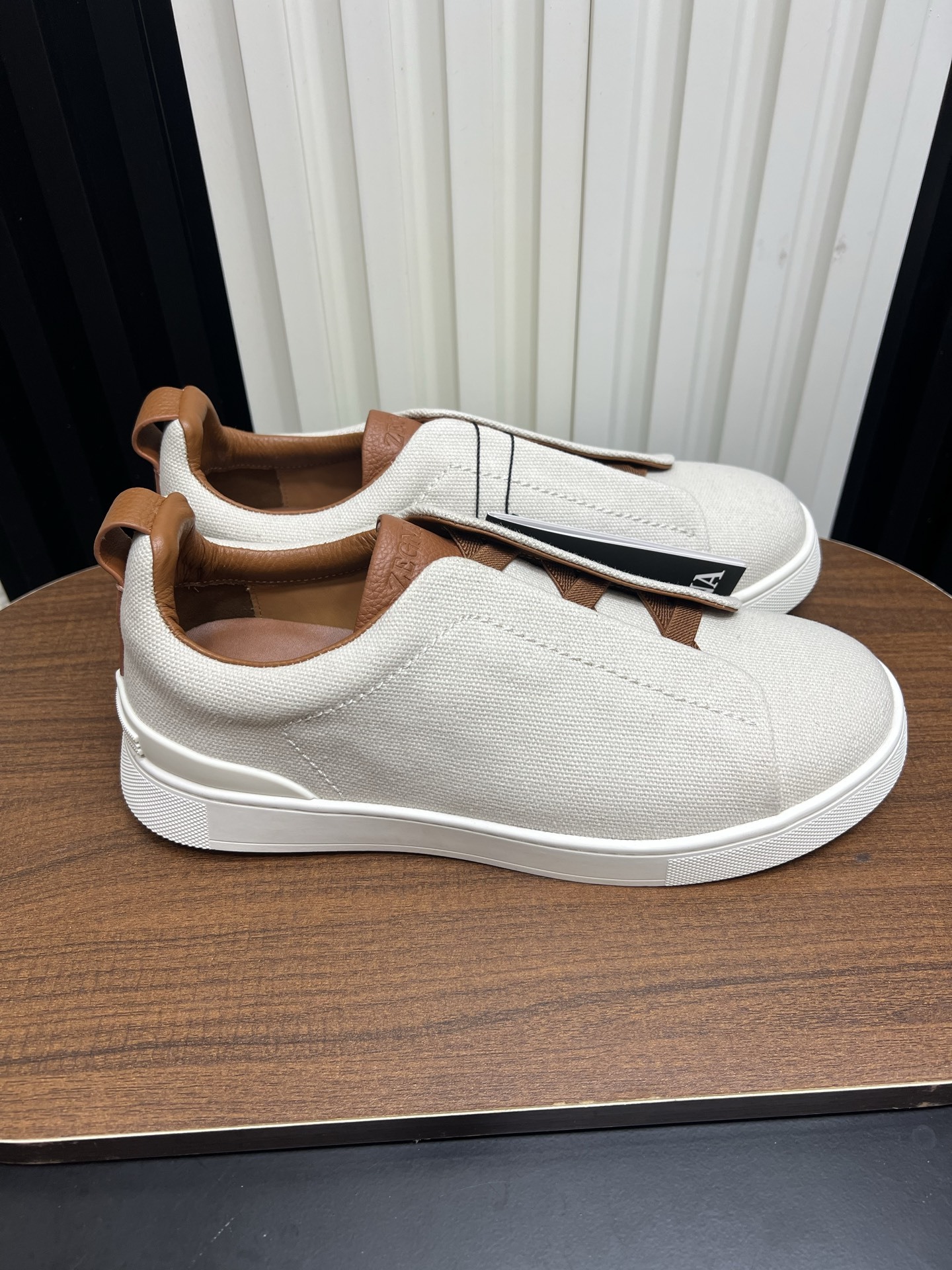Men Slip-On Canvas Casual Shoes White Brown Laceless Walking Sneakers