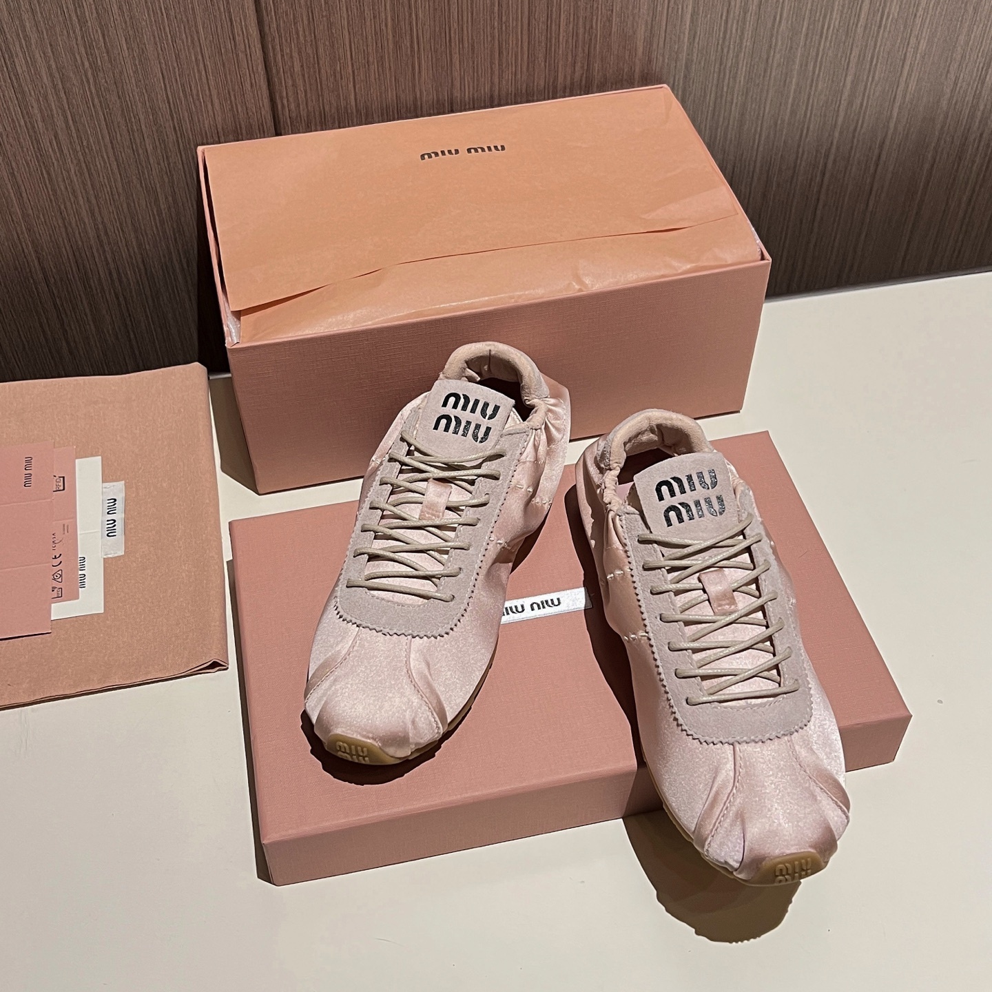 Women Satin Lace Up Flat Sneakers Retro Soft Toe Walking Casual Shoes