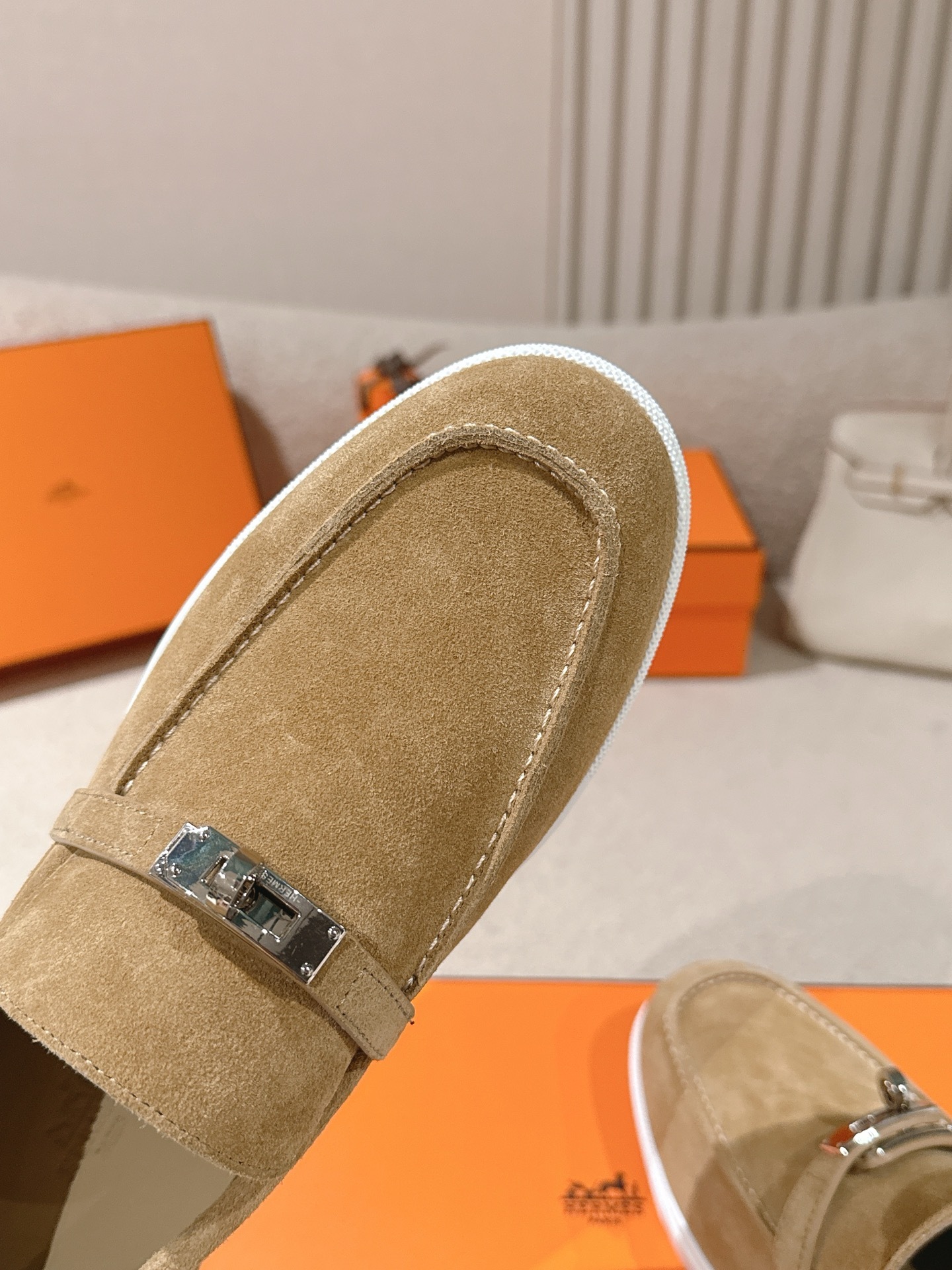 Women Suede Metal Buckle Loafers Slip On Flat Casual Walking Shoes