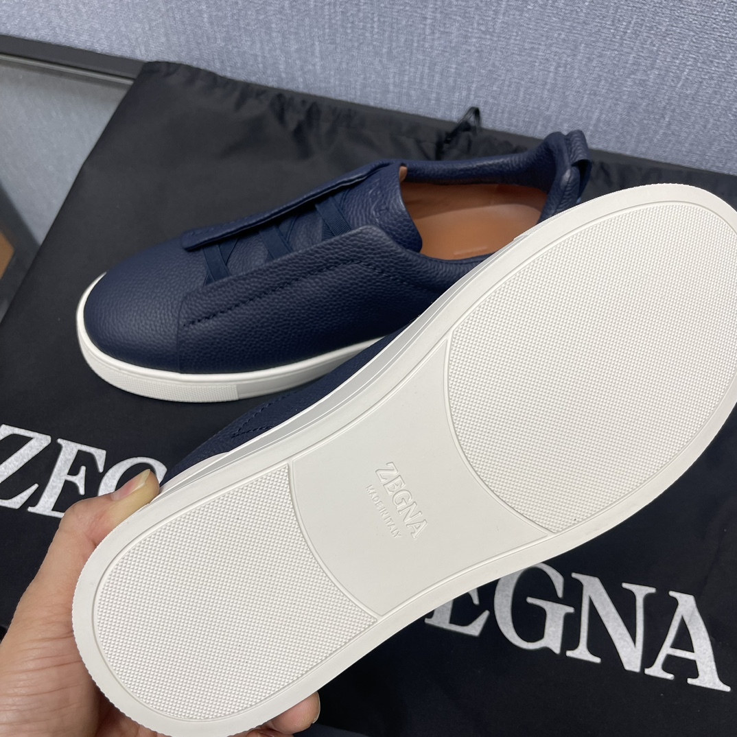 Men Dark Blue Leather Slip On Casual Sneakers Elastic Band Low Top Business Daily Walking Shoes