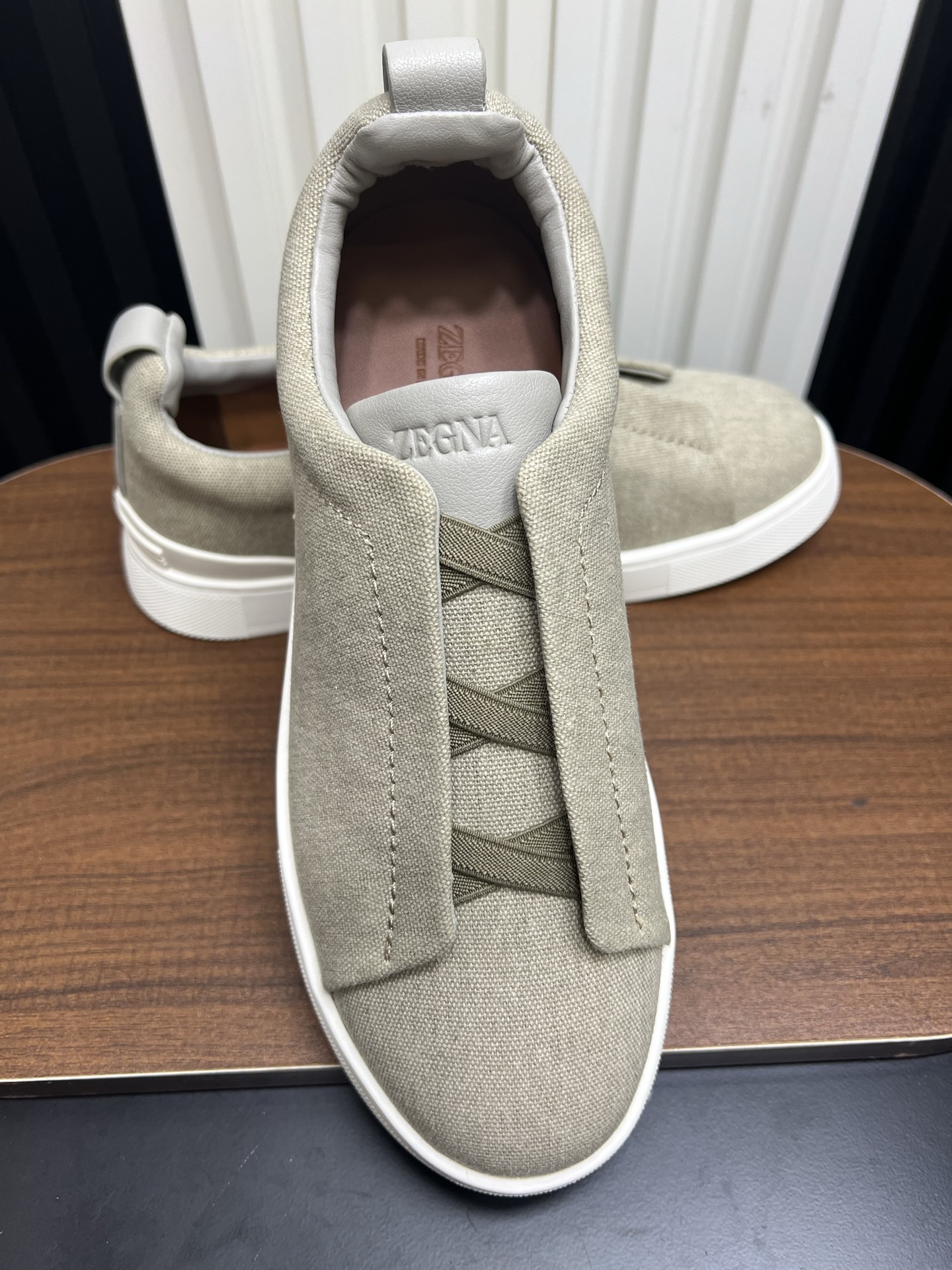 Men Slip-On Casual Sneakers Light Khaki Breathable Flat Walking Shoes