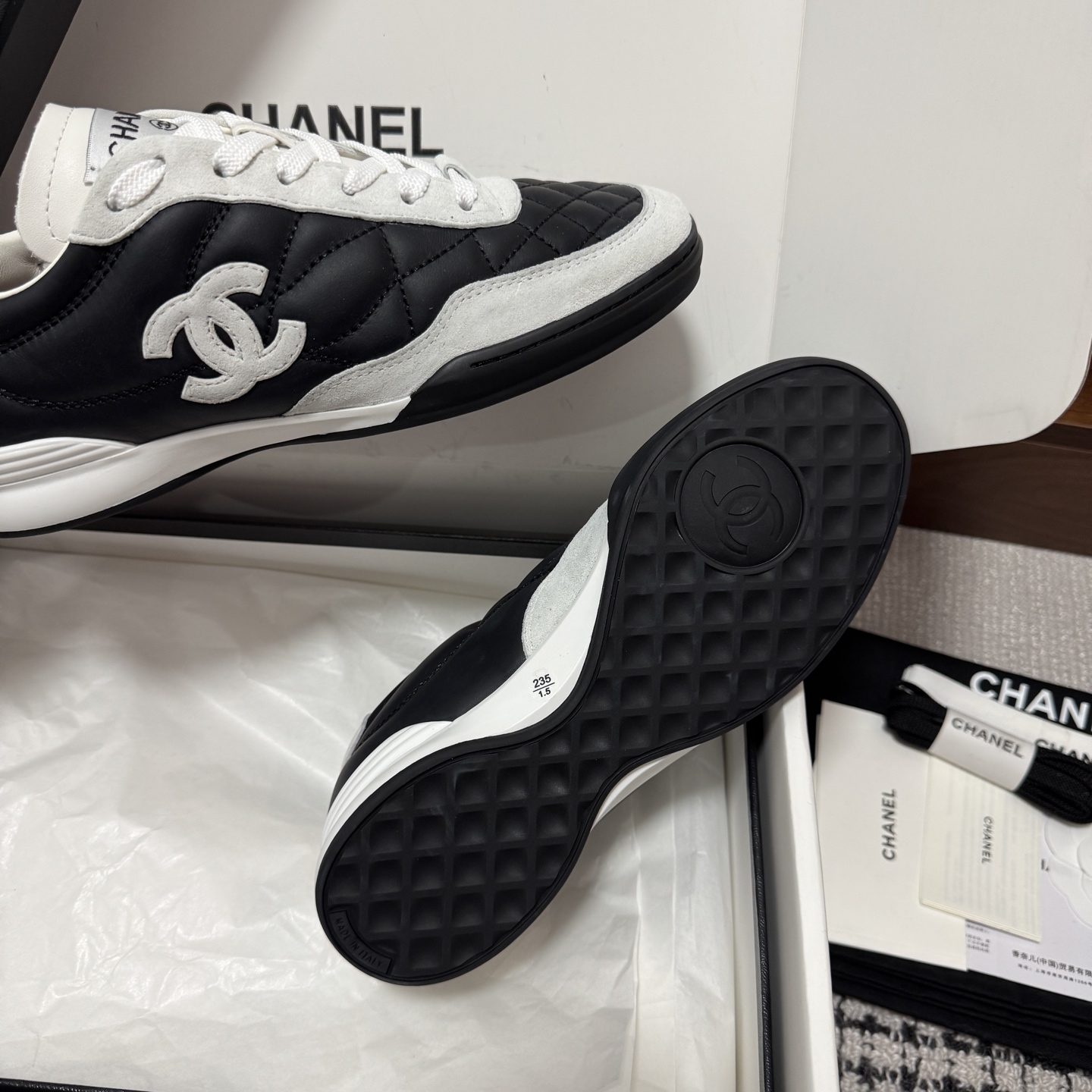 Women Black White Quilted Lace Up Sneakers Fashion Casual Walking Trainer Shoes