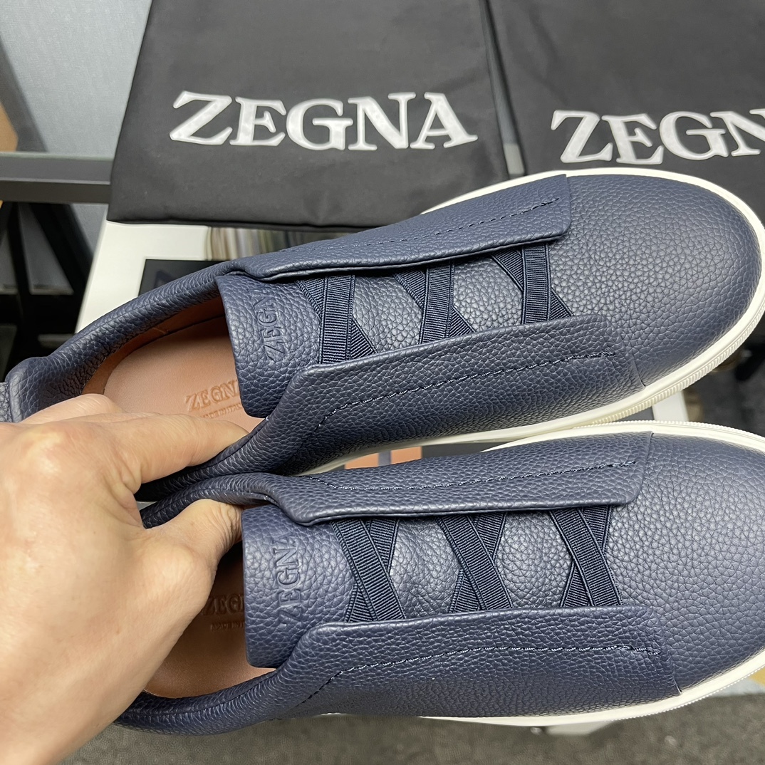 Men Dark Blue Leather Slip On Casual Sneakers Elastic Band Low Top Business Daily Walking Shoes