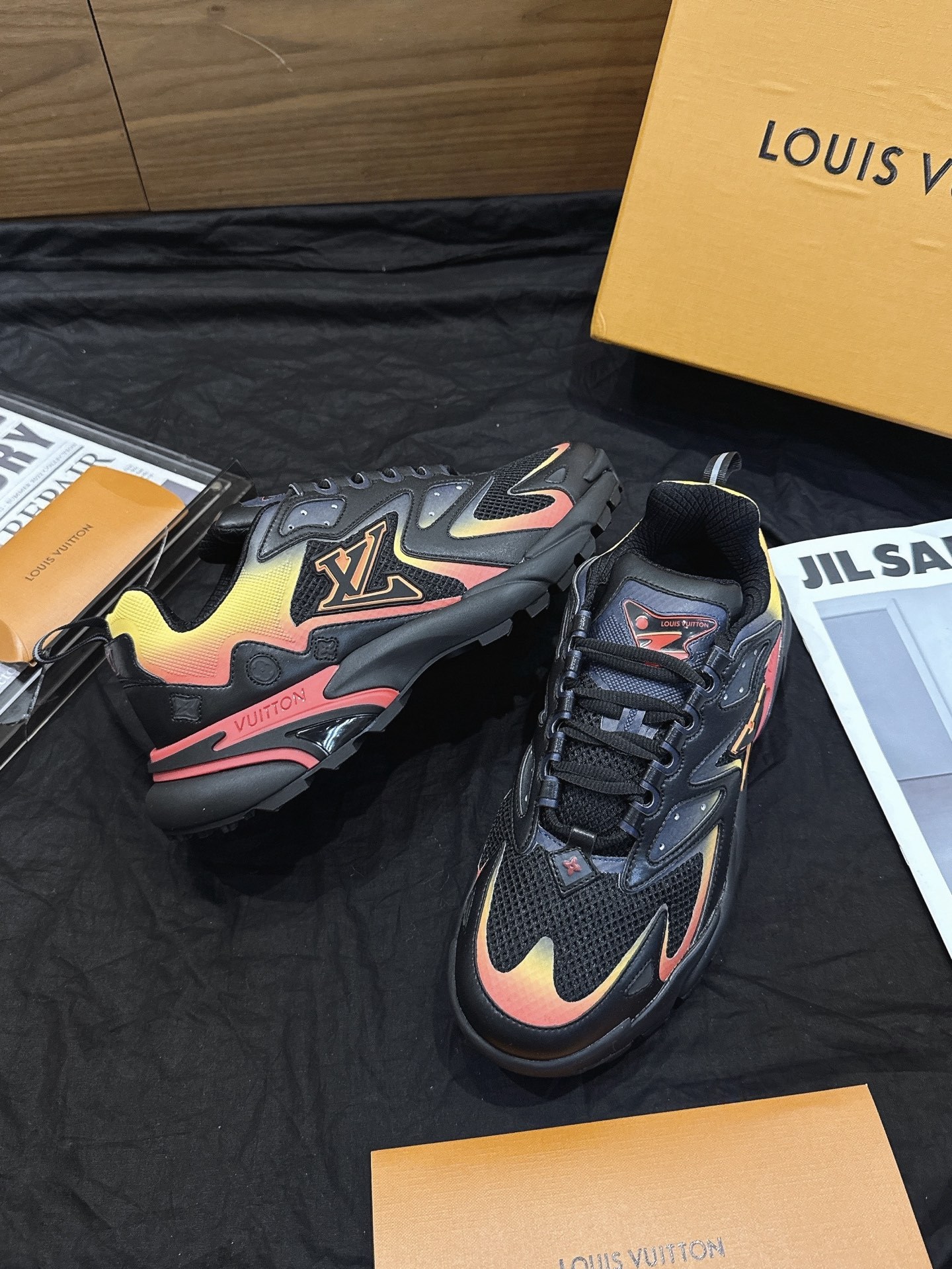 Black Gradient Red Orange Flame Print Chunky Dad Shoes Men Breathable Mesh Platform Sneakers Non Slip Outdoor Casual Sports Trainers