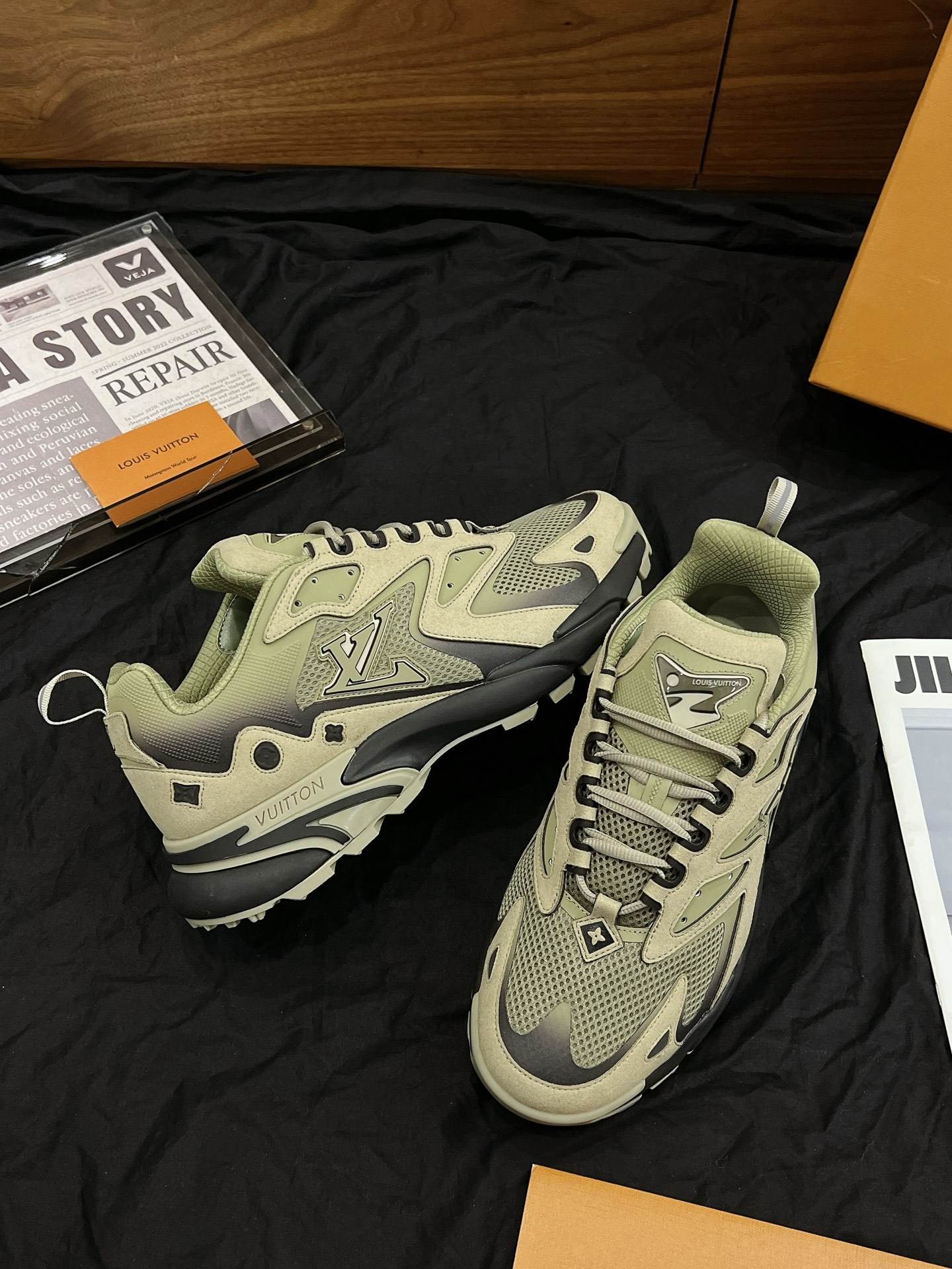 Army Green Black Color Block Chunky Hiking Sneakers Men Breathable Mesh Non-Slip Thick Sole Outdoor Fashion Casual Dad Shoes
